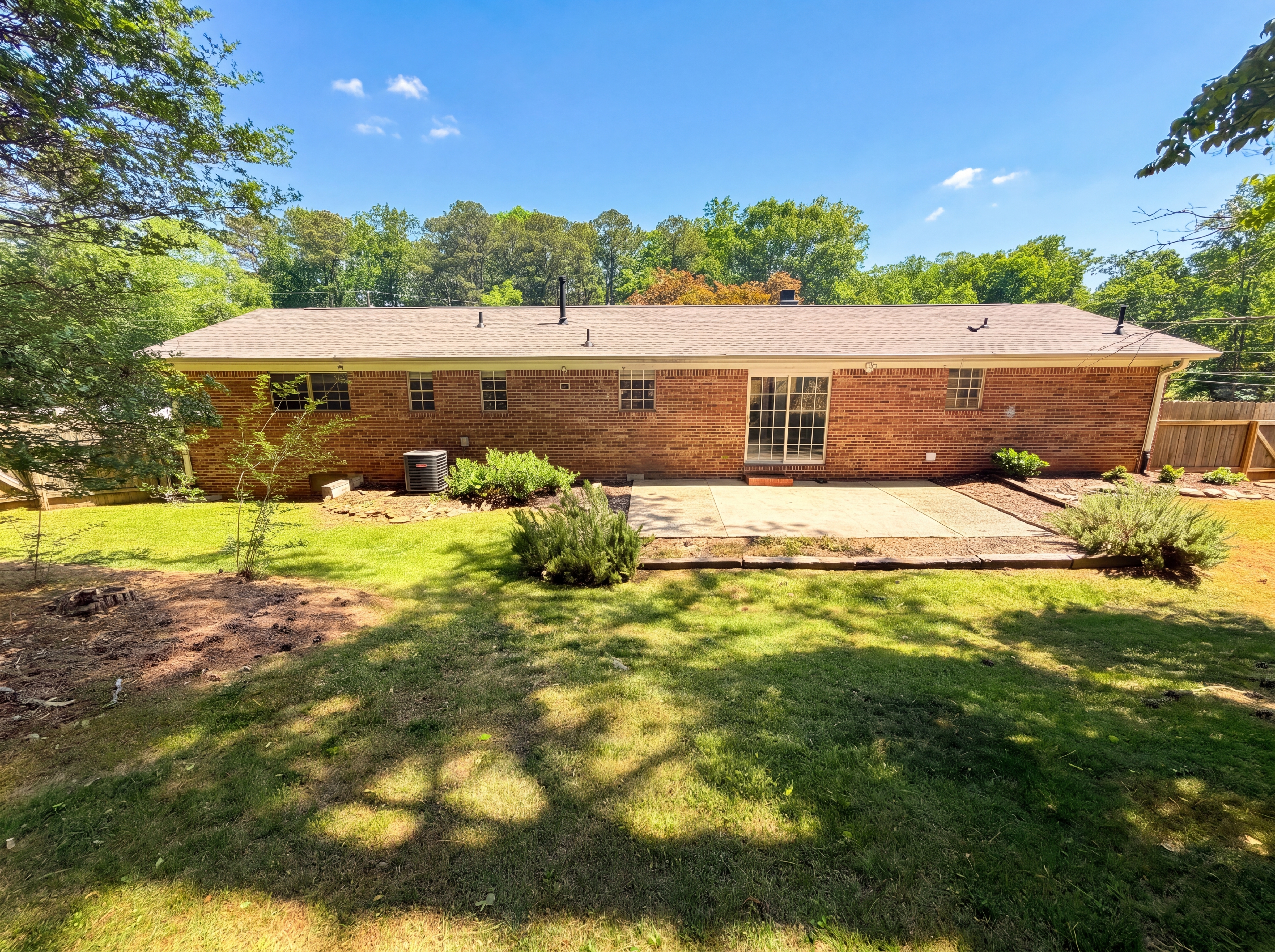 Photo 5 of 24 of 4134 Fawn Ln SE, Smyrna, GA