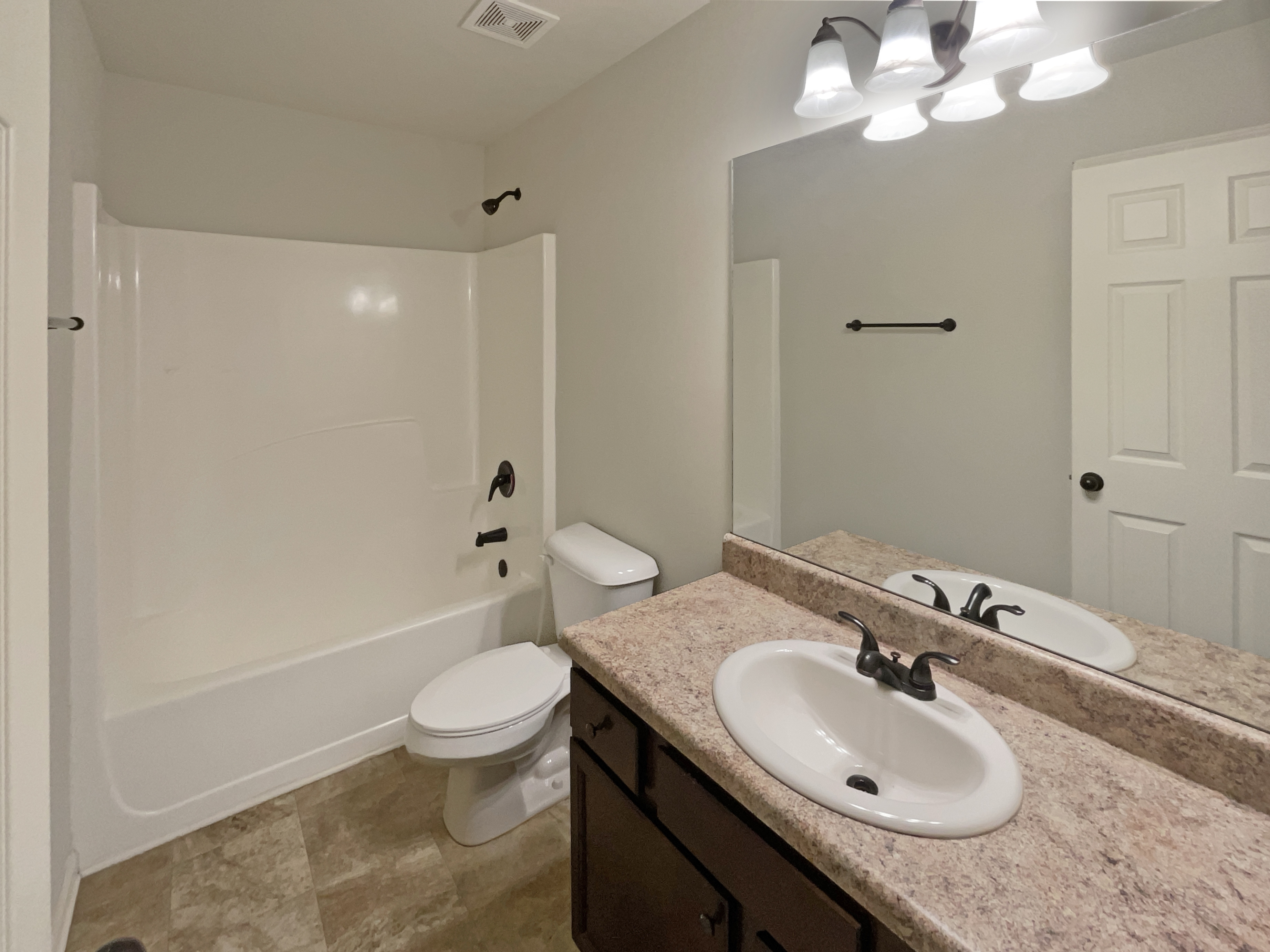 Photo 31 of 43 of 1036 Glenwyck Dr, Braselton, GA