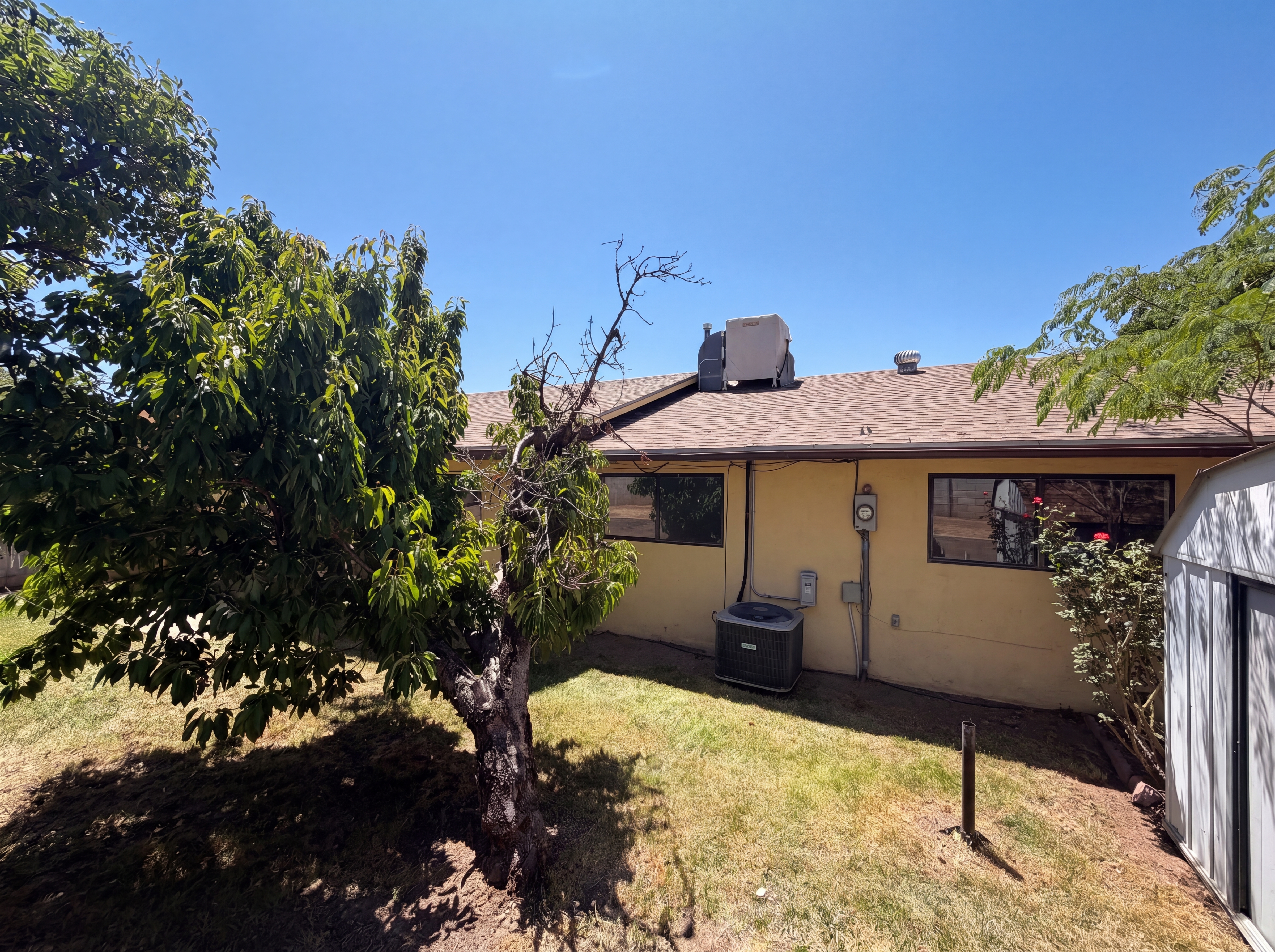 Photo 20 of 21 of 816 Omaha St NE, Albuquerque, NM