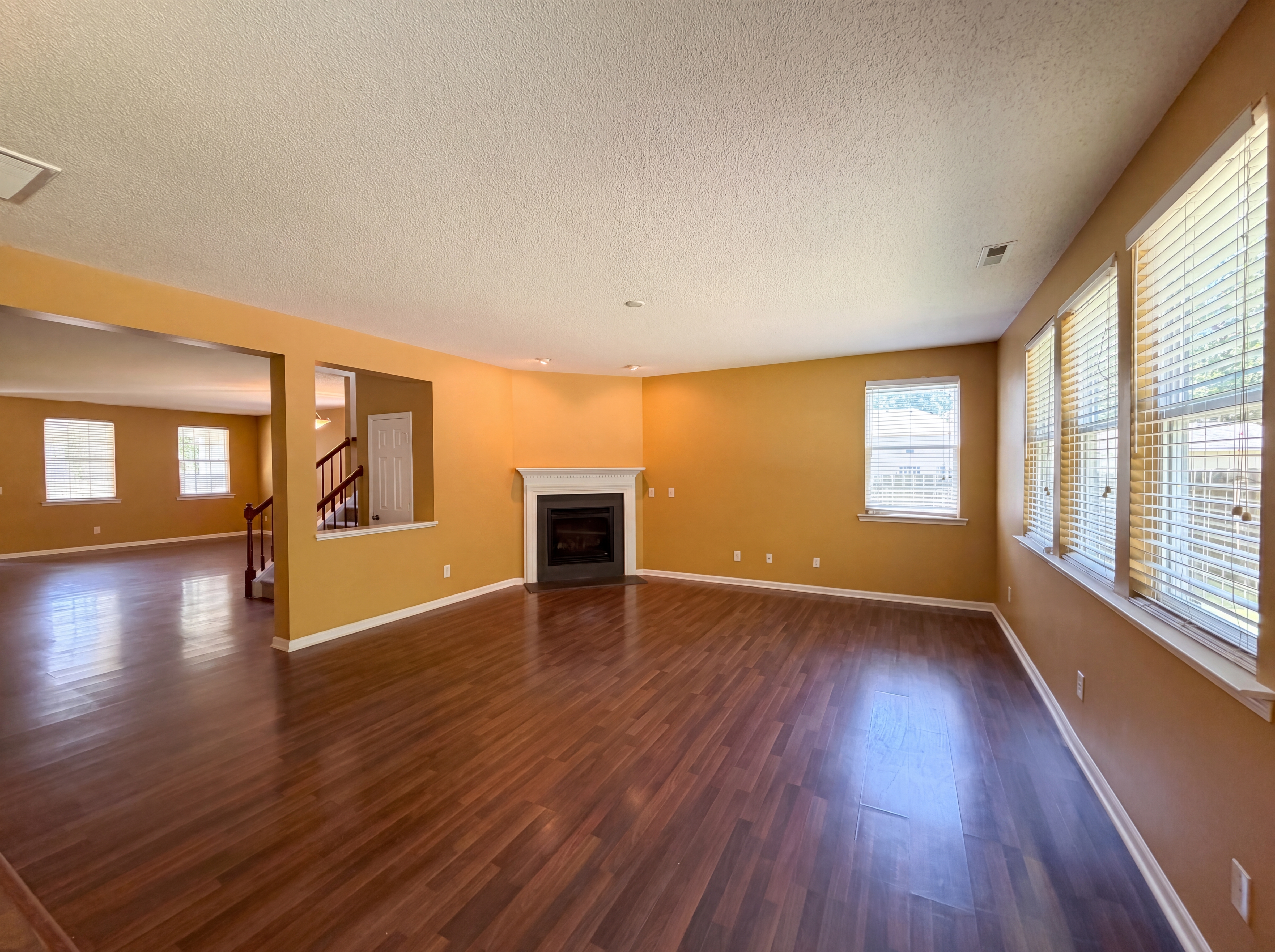 Photo 6 of 18 of 506 Hillview Dr, Durham, NC