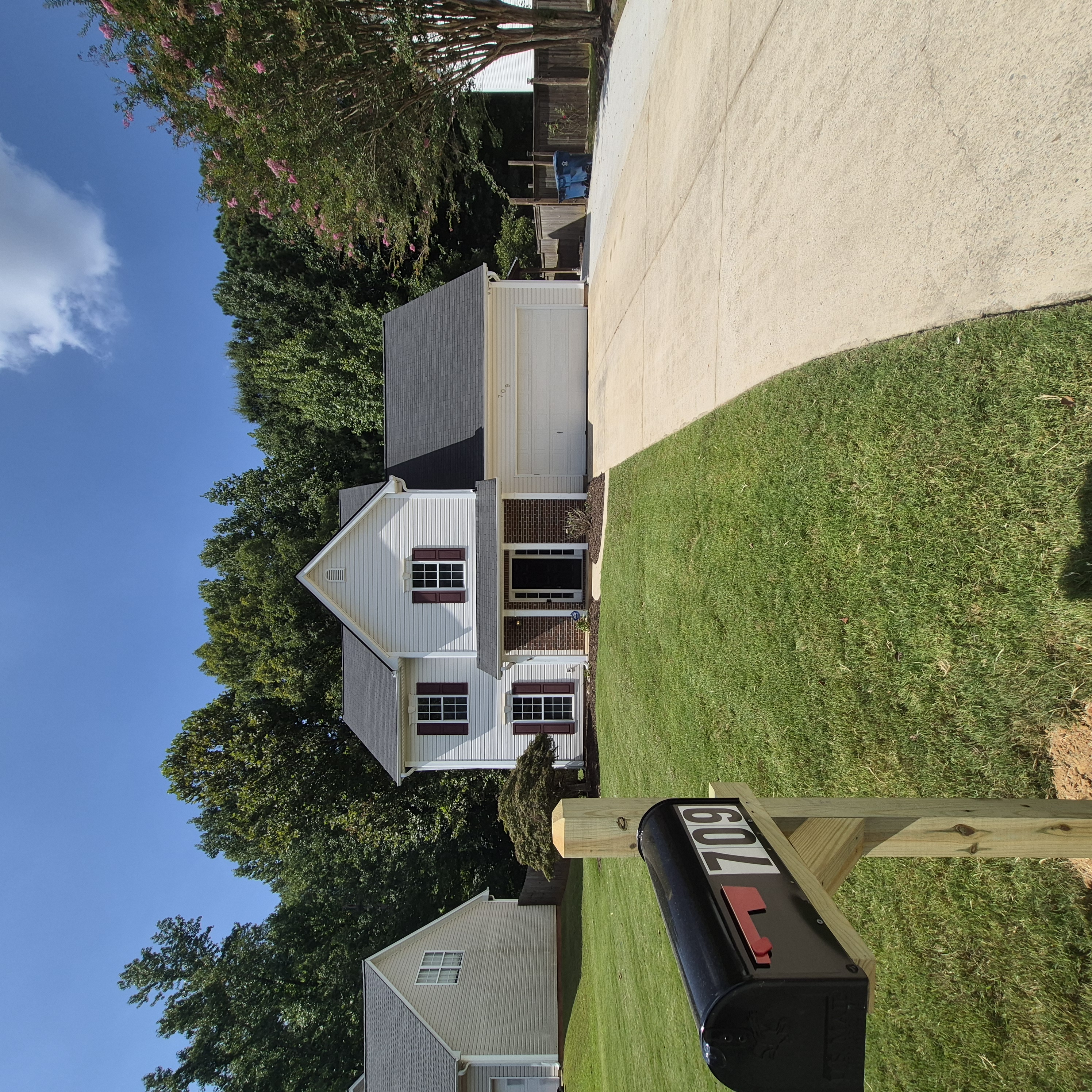 Photo 24 of 34 of 709 Sunny Field Ln, Lawrenceville, GA