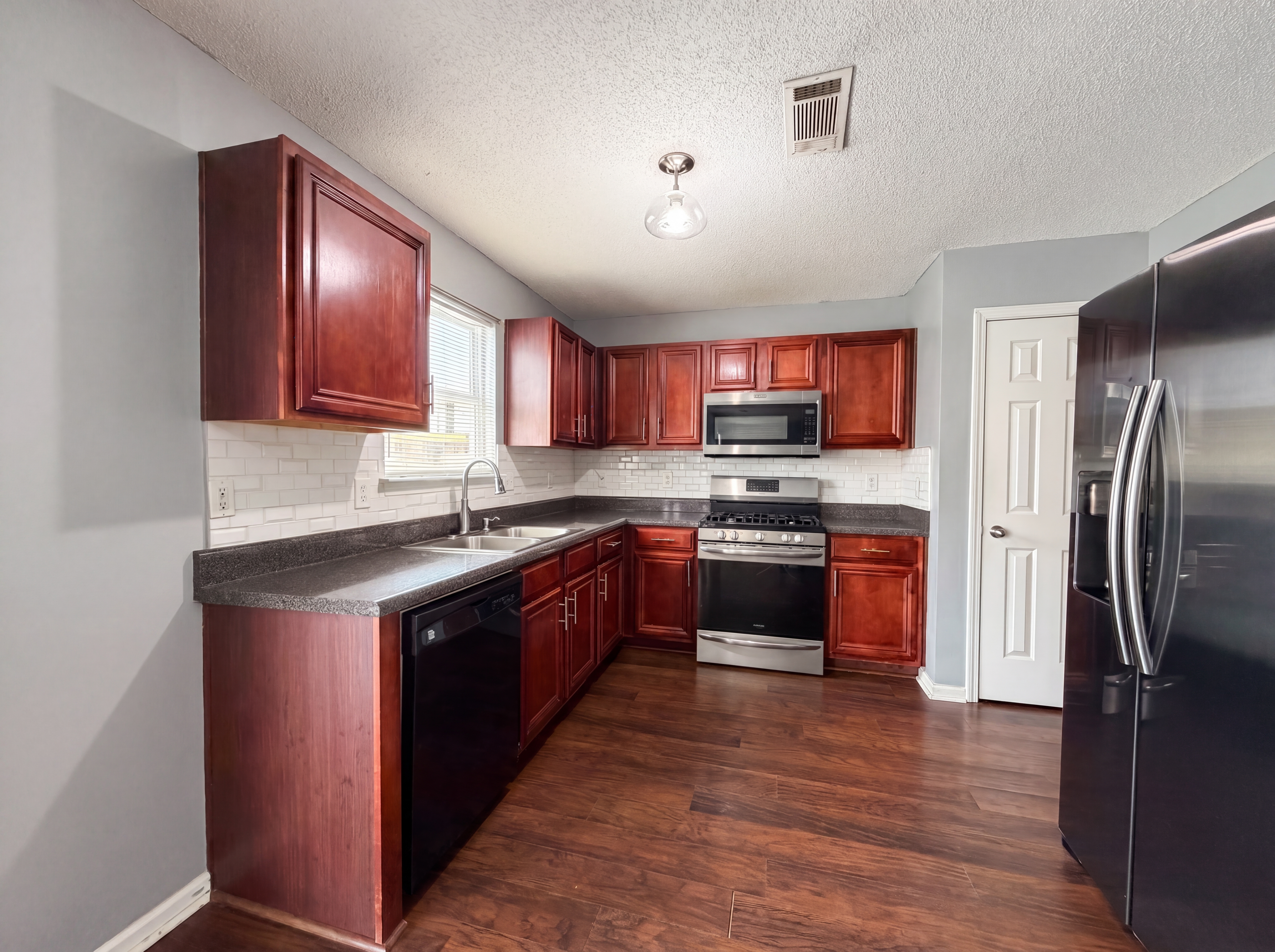 Photo 2 of 21 of 4178 Winston Cir, Atlanta, GA
