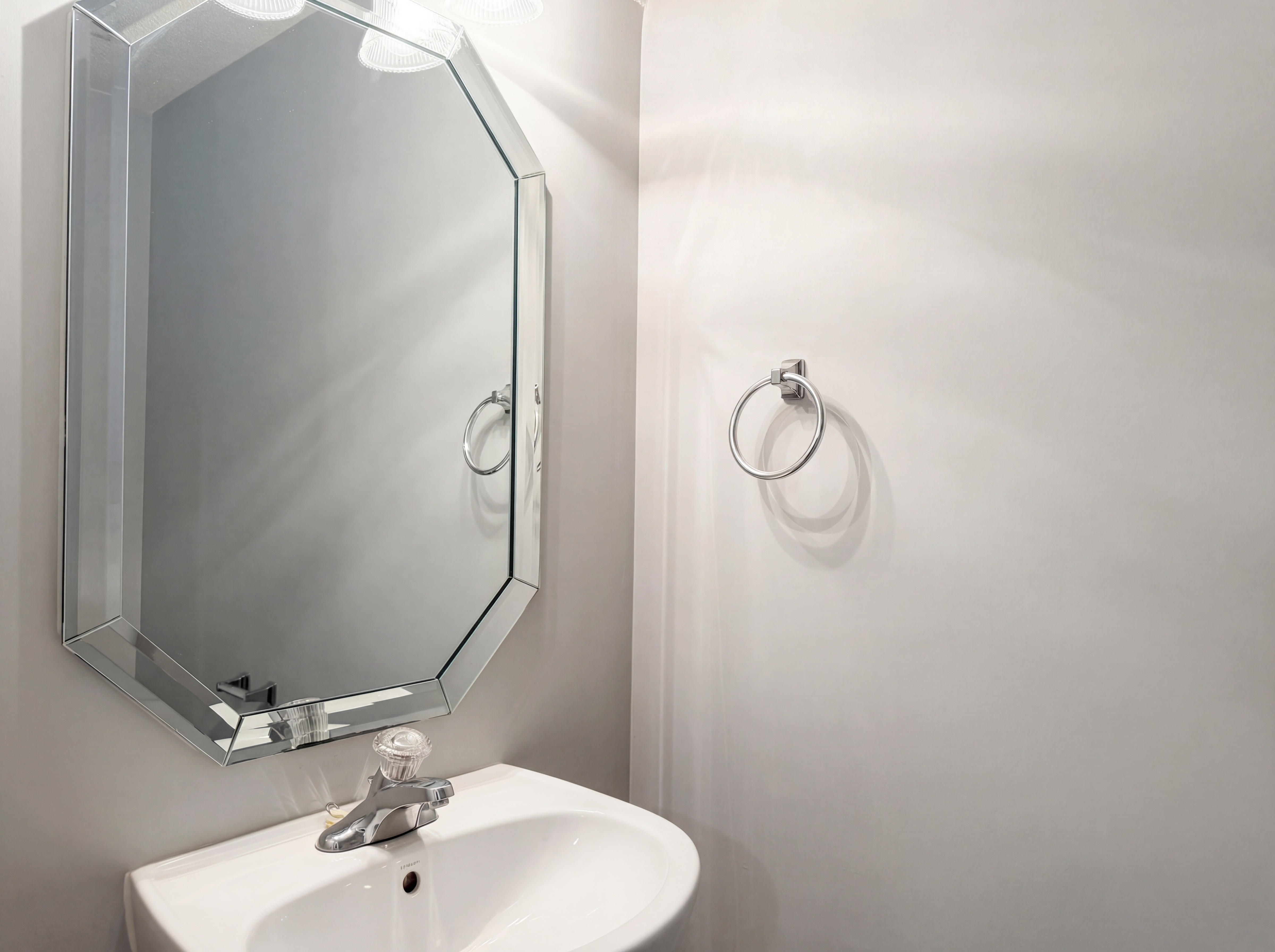 Photo 6 of 19 of 5536 N Fairmount Ave, Kansas City, MO