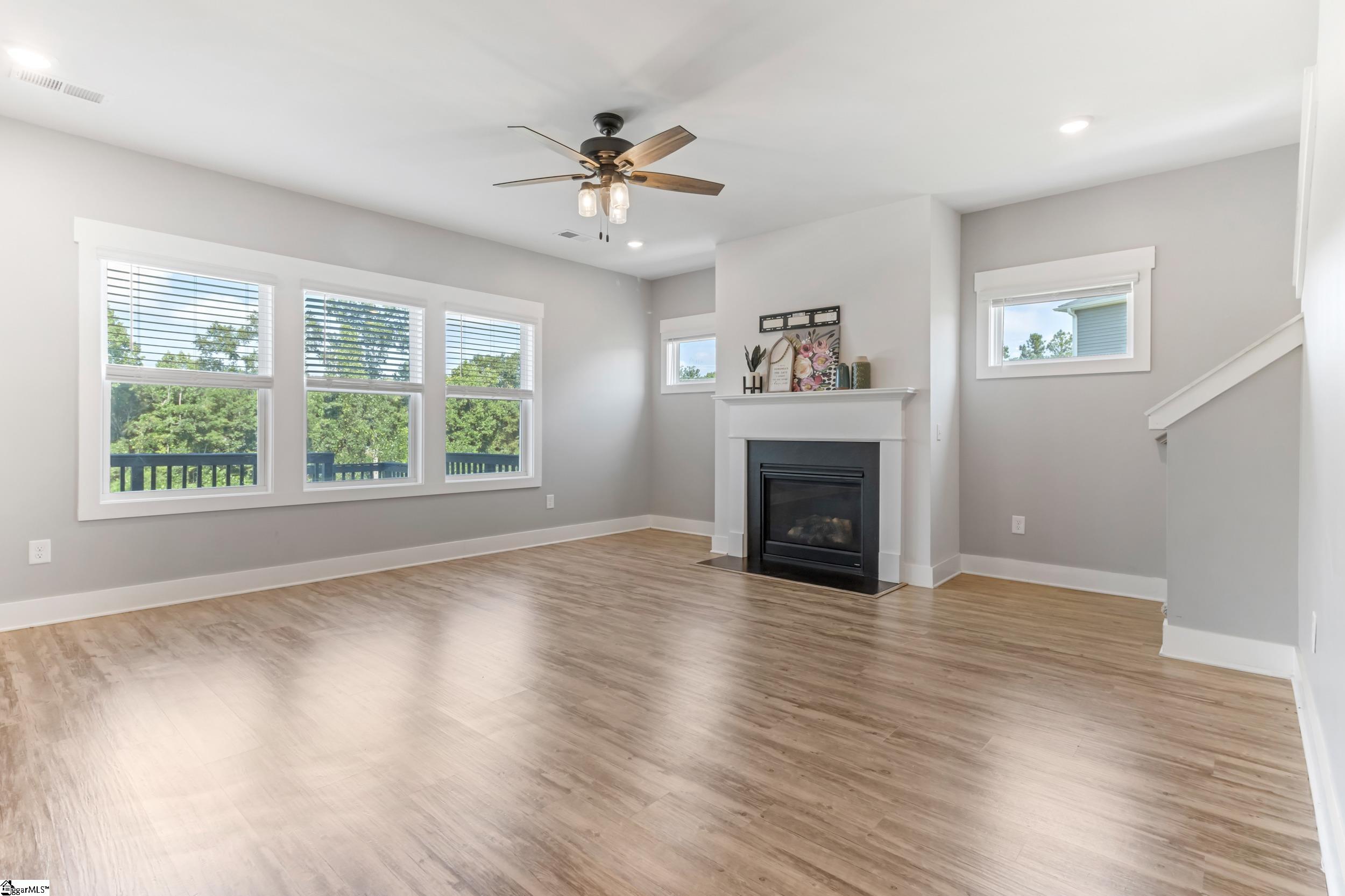 Photo 8 of 53 of 315 Pewter Cir, Simpsonville, SC