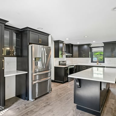 Property photo 2 of 6 Susan Cir