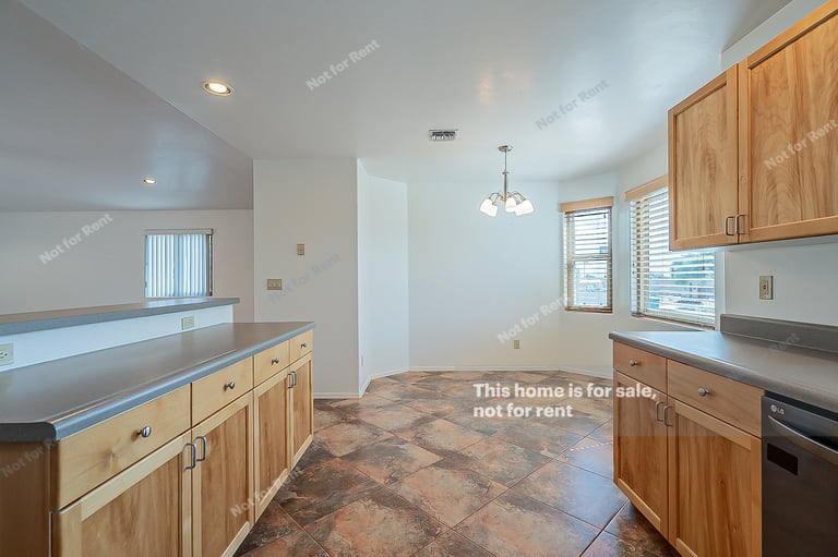Photo 10 of 33 - 1022 W Rio Hondo, Green Valley, AZ 85614
