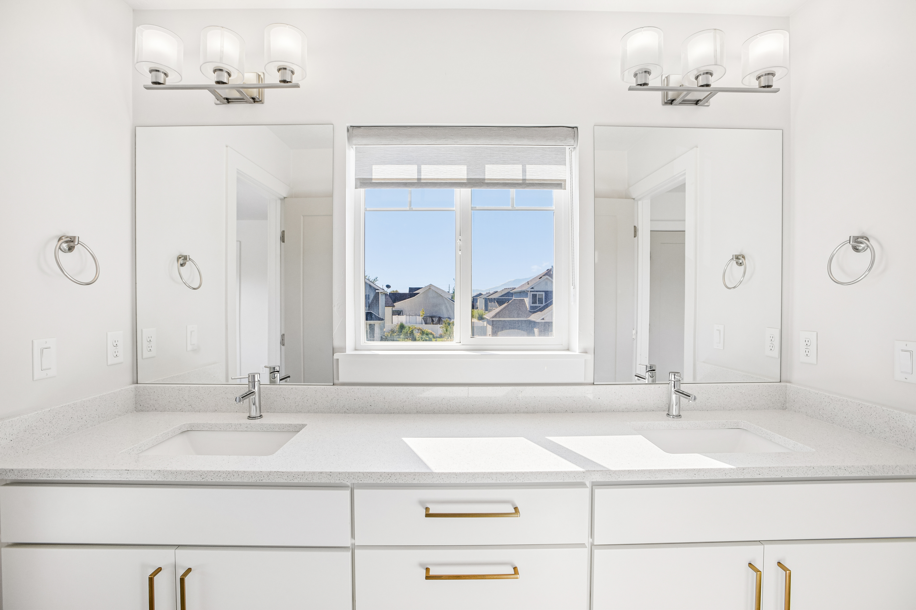Photo 23 of 43 of 2462 W Bluestem Dr, Lehi, UT