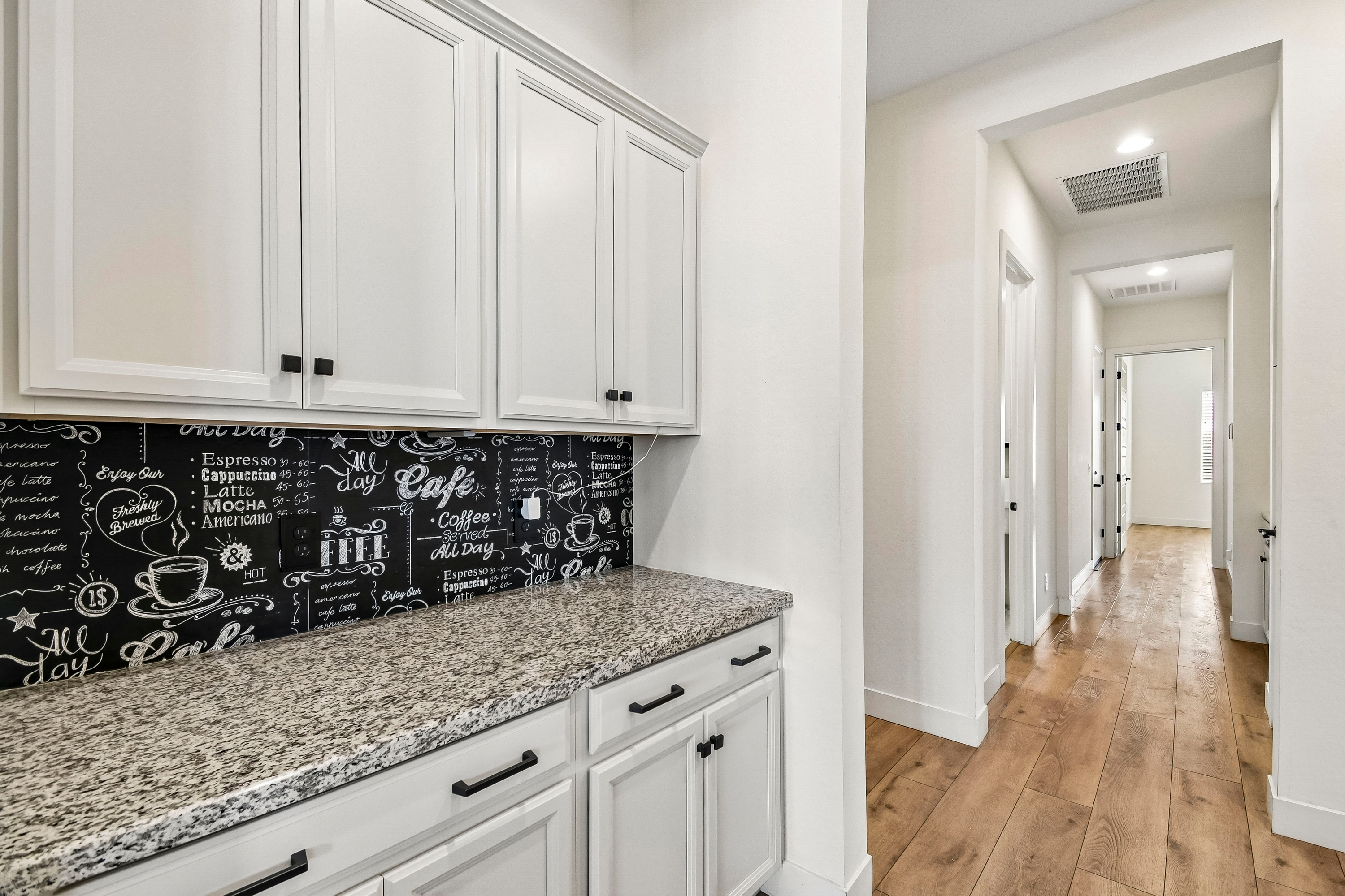 Photo 11 of 32 of 6138 S Granite St, Gilbert, AZ