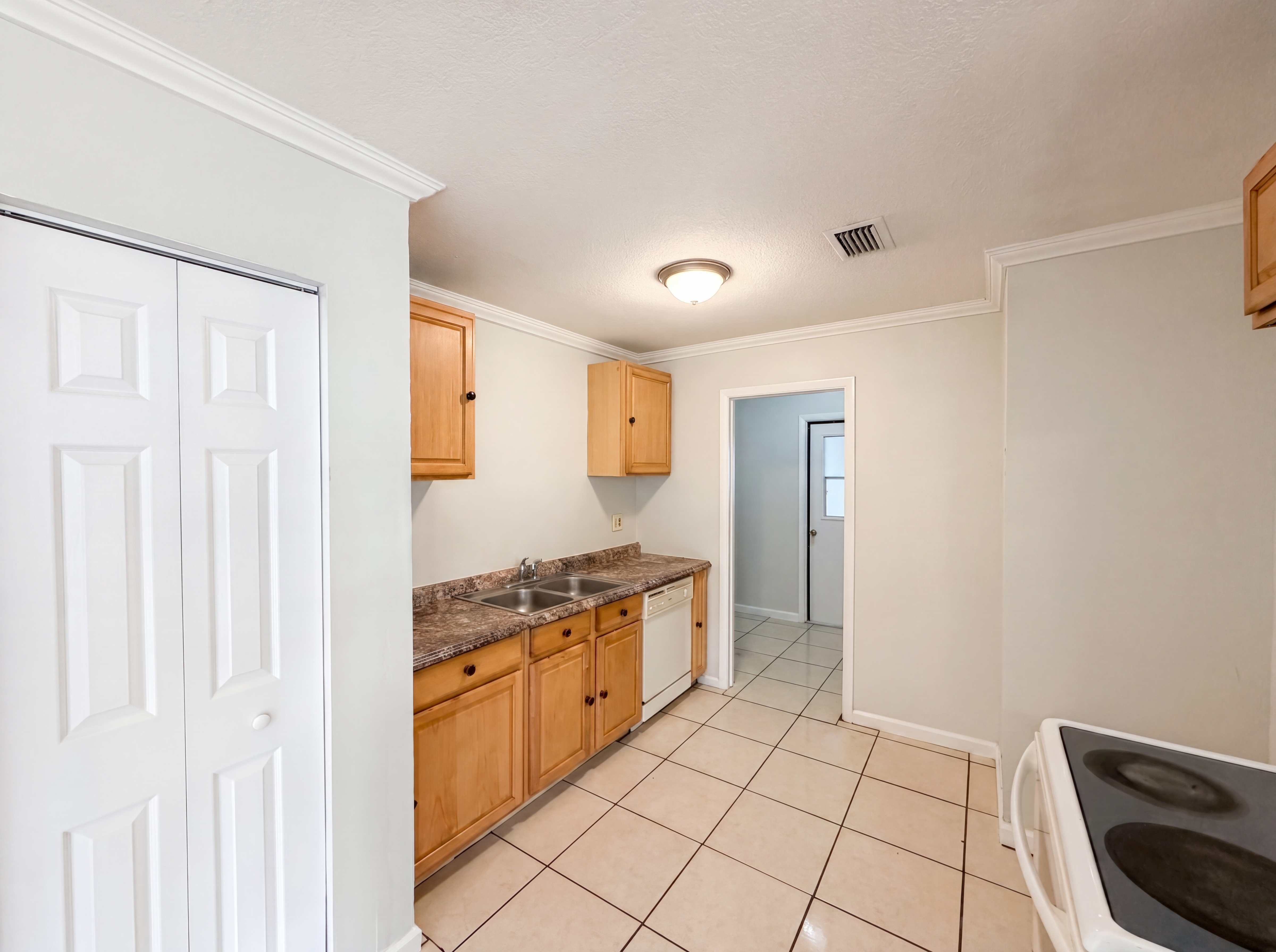 Photo 2 of 22 of 15246 SW 43rd Terrace Rd, Ocala, FL