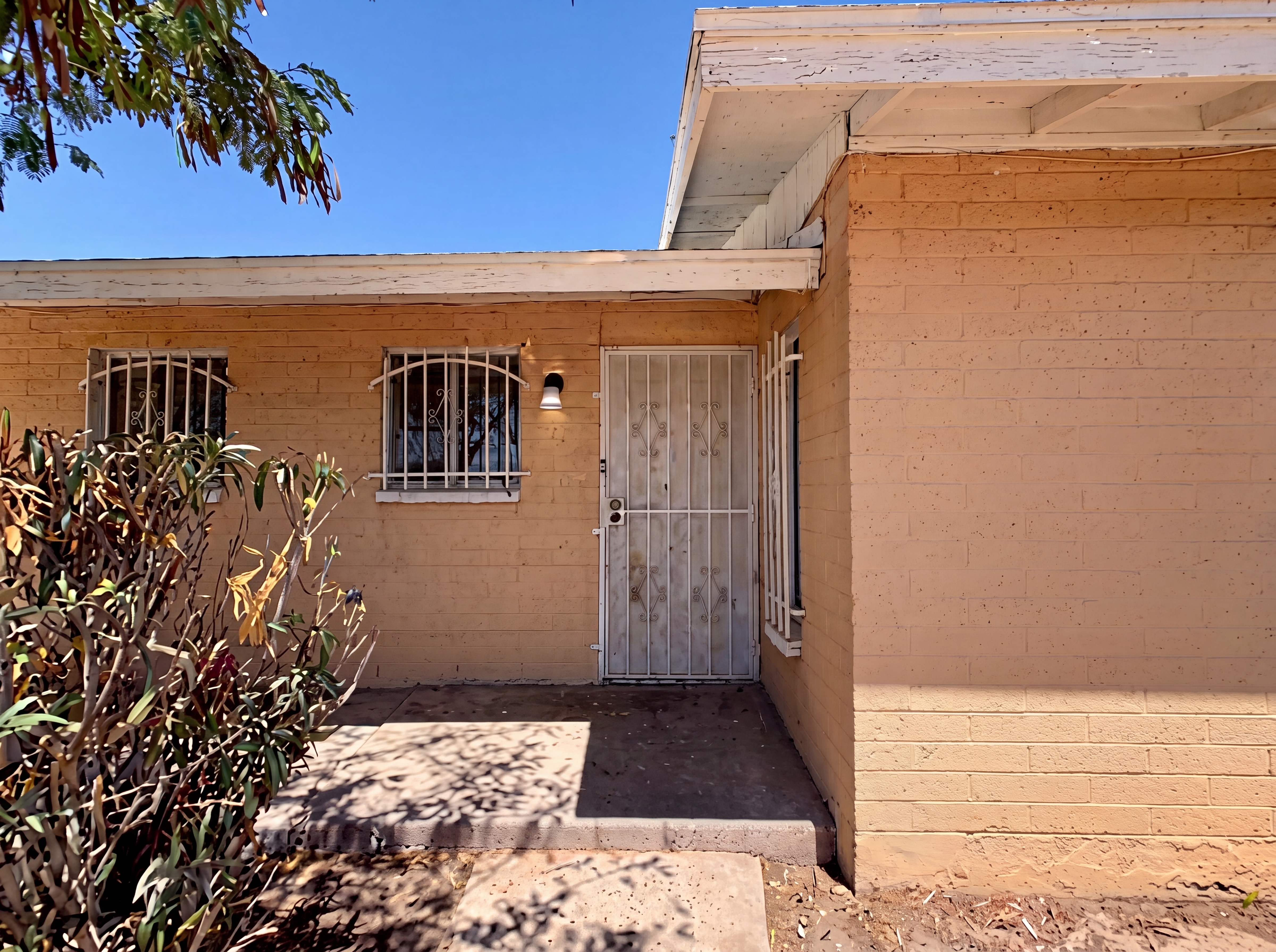 Photo 15 of 17 of 4451 S 20th St, Phoenix, AZ