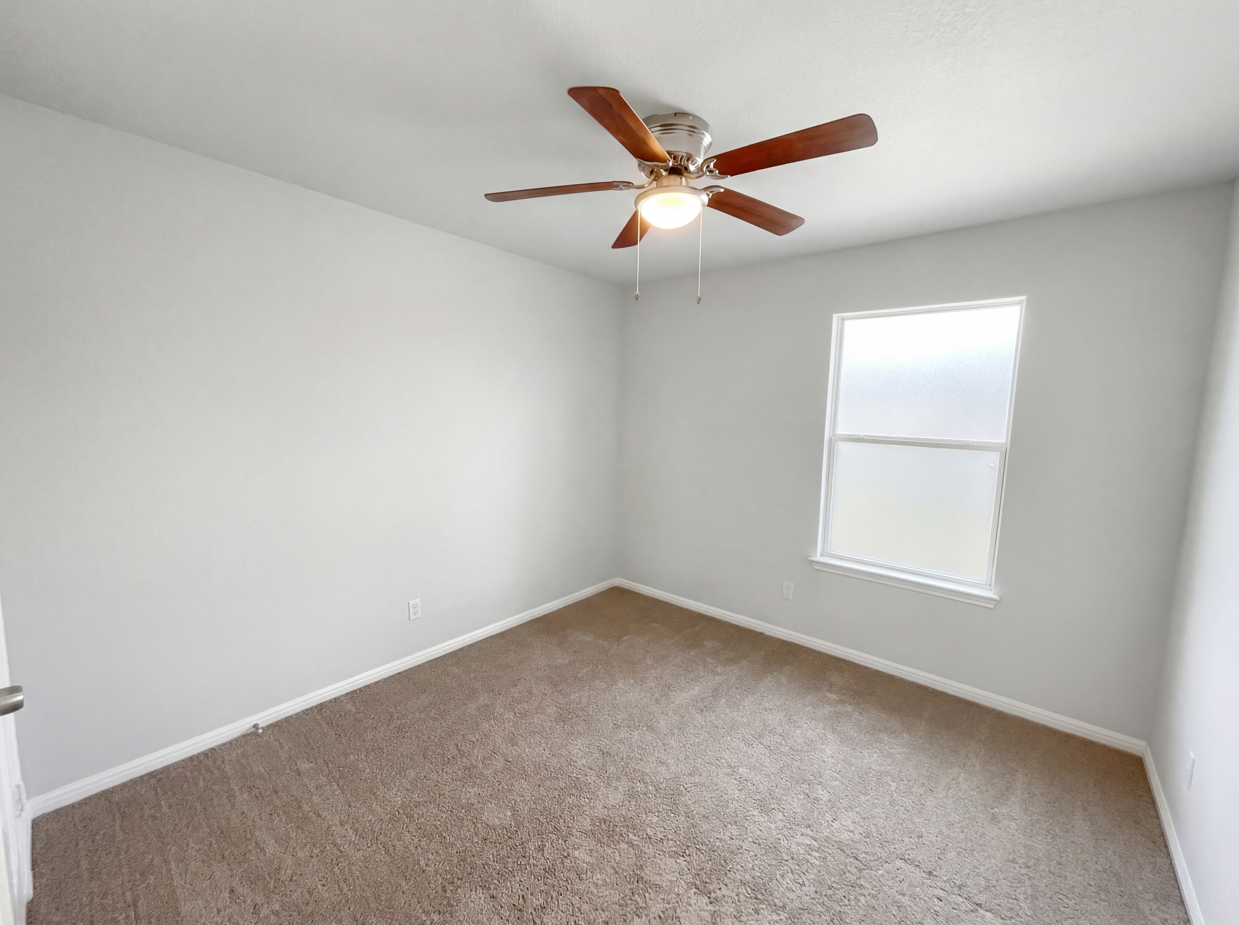 Photo 11 of 18 of 1516 Gatlinburg Dr, Pflugerville, TX
