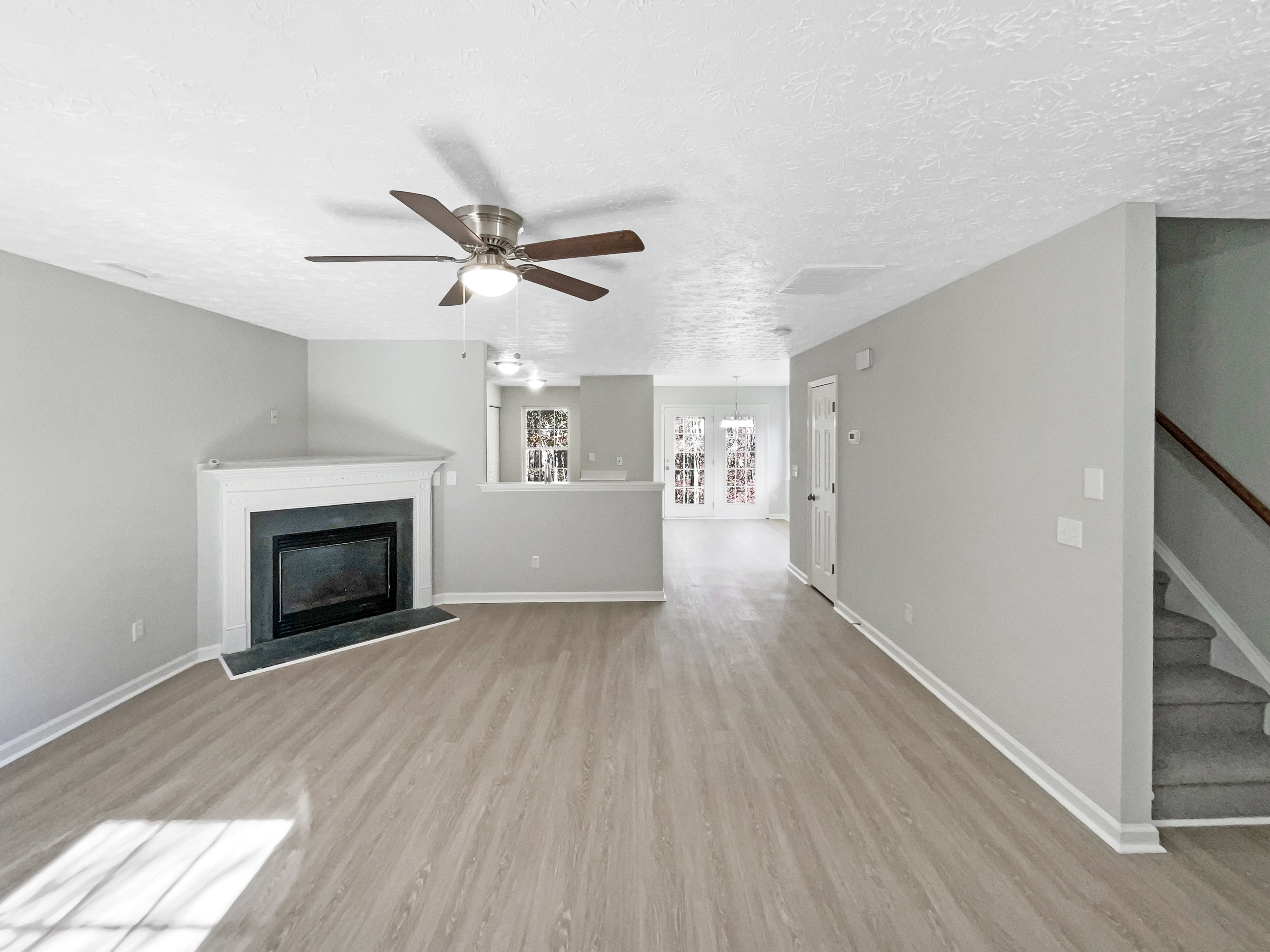 Photo 4 of 17 of 5713 Forest Point Rd, Raleigh, NC