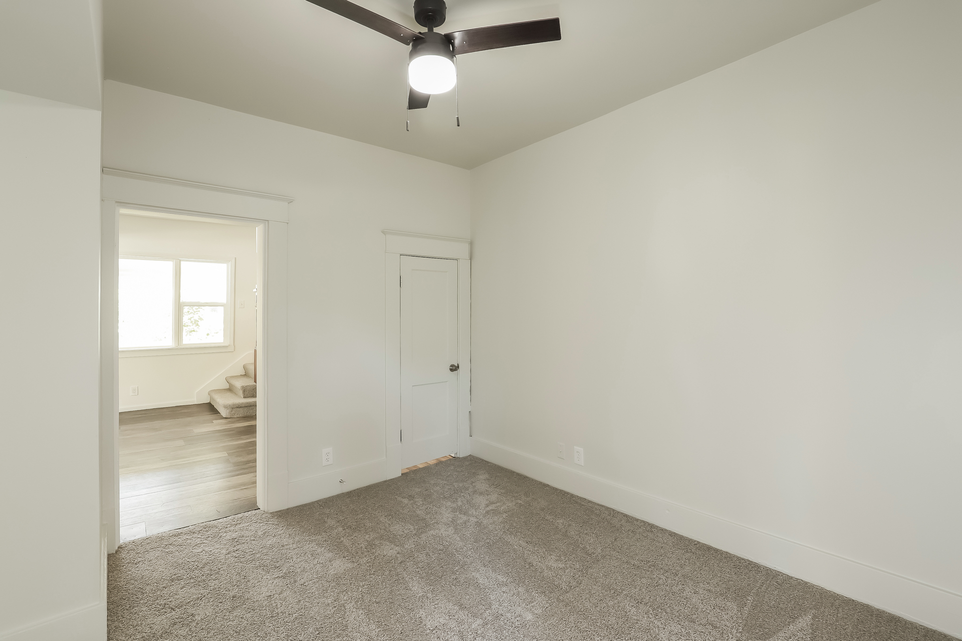 Photo 15 of 21 of 701 E Peoria St, Paola, KS