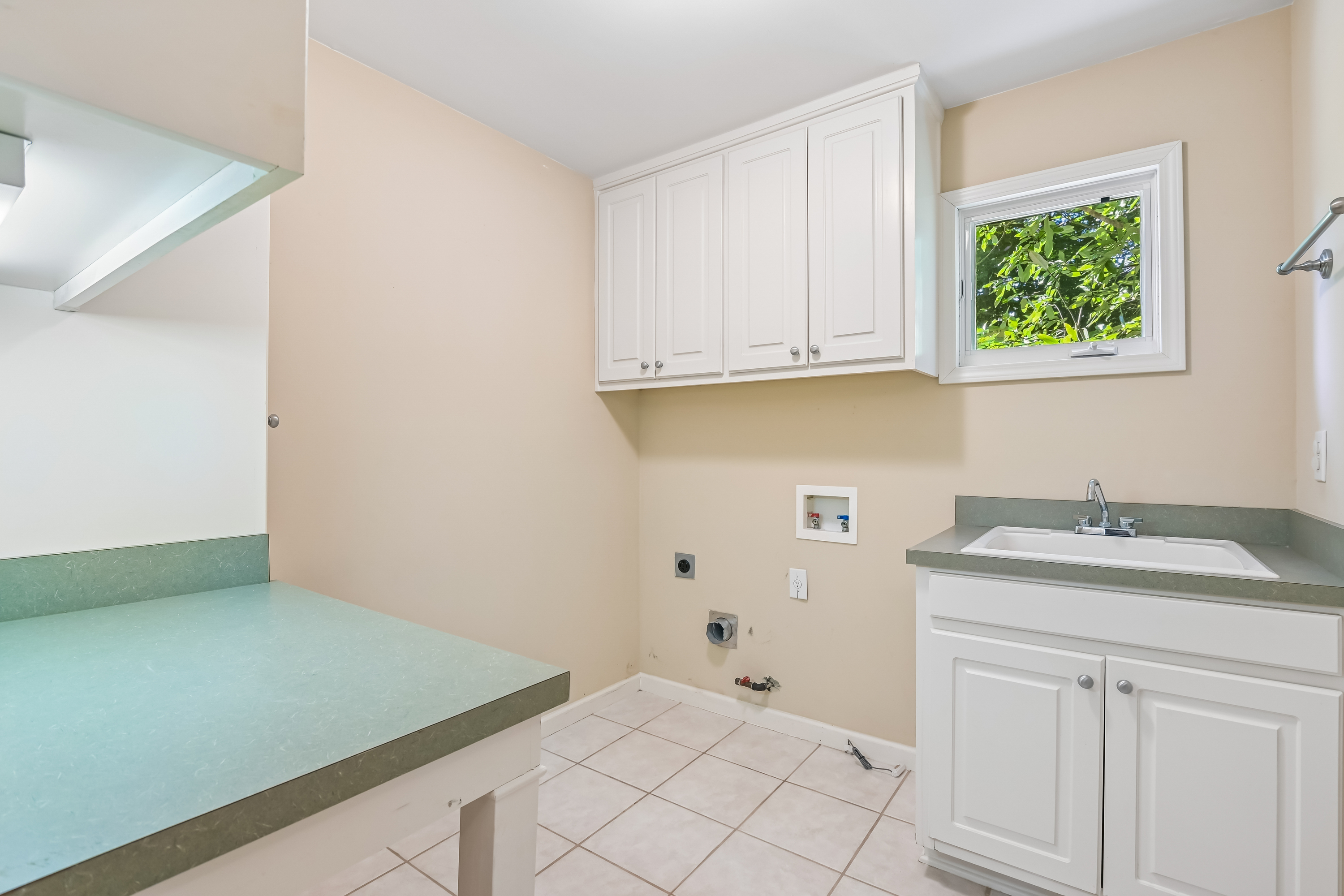 Photo 64 of 73 of 720 Barberry Dr, Alpharetta, GA