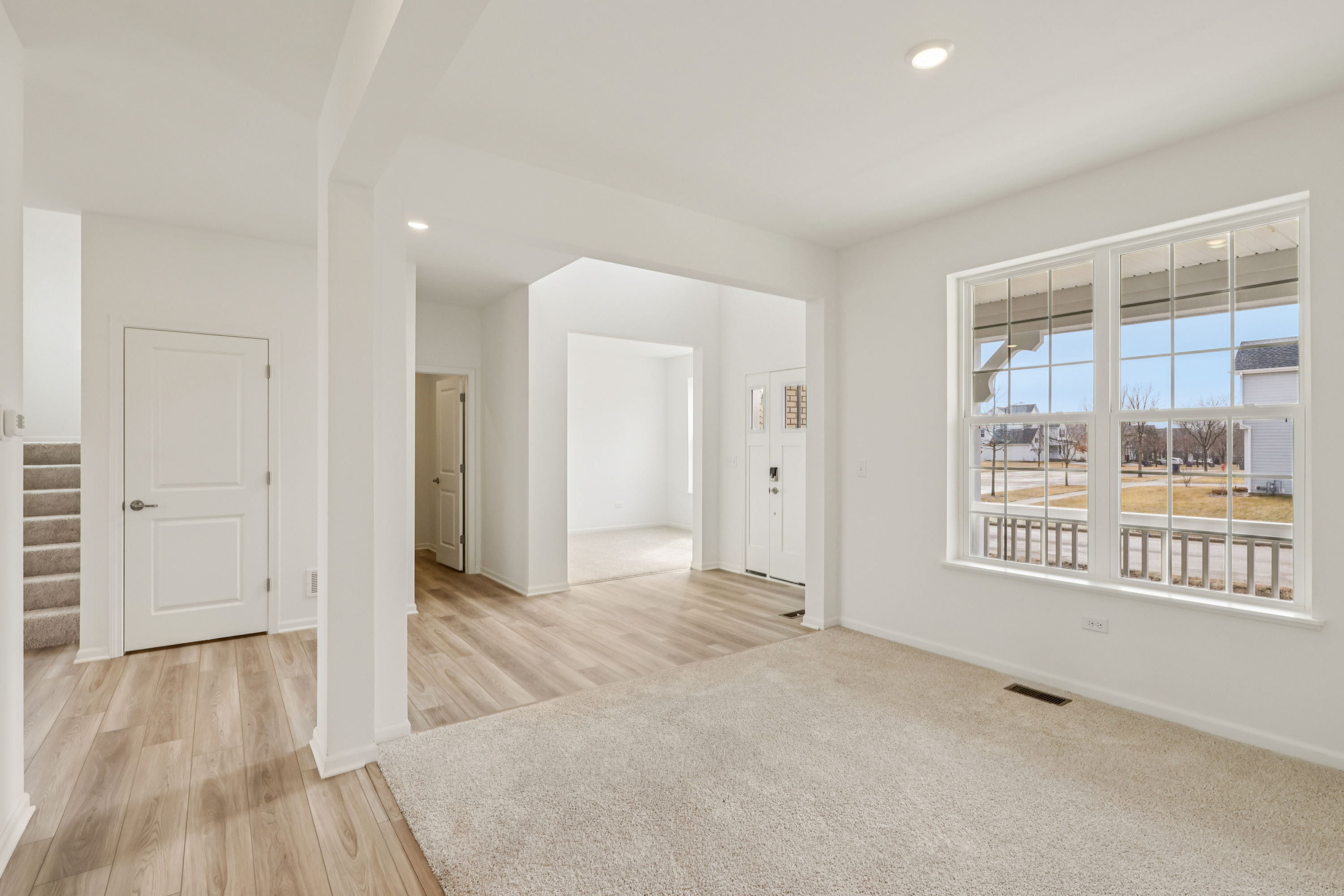 Photo 6 of 45 of 3100 Holden St, Elgin, IL