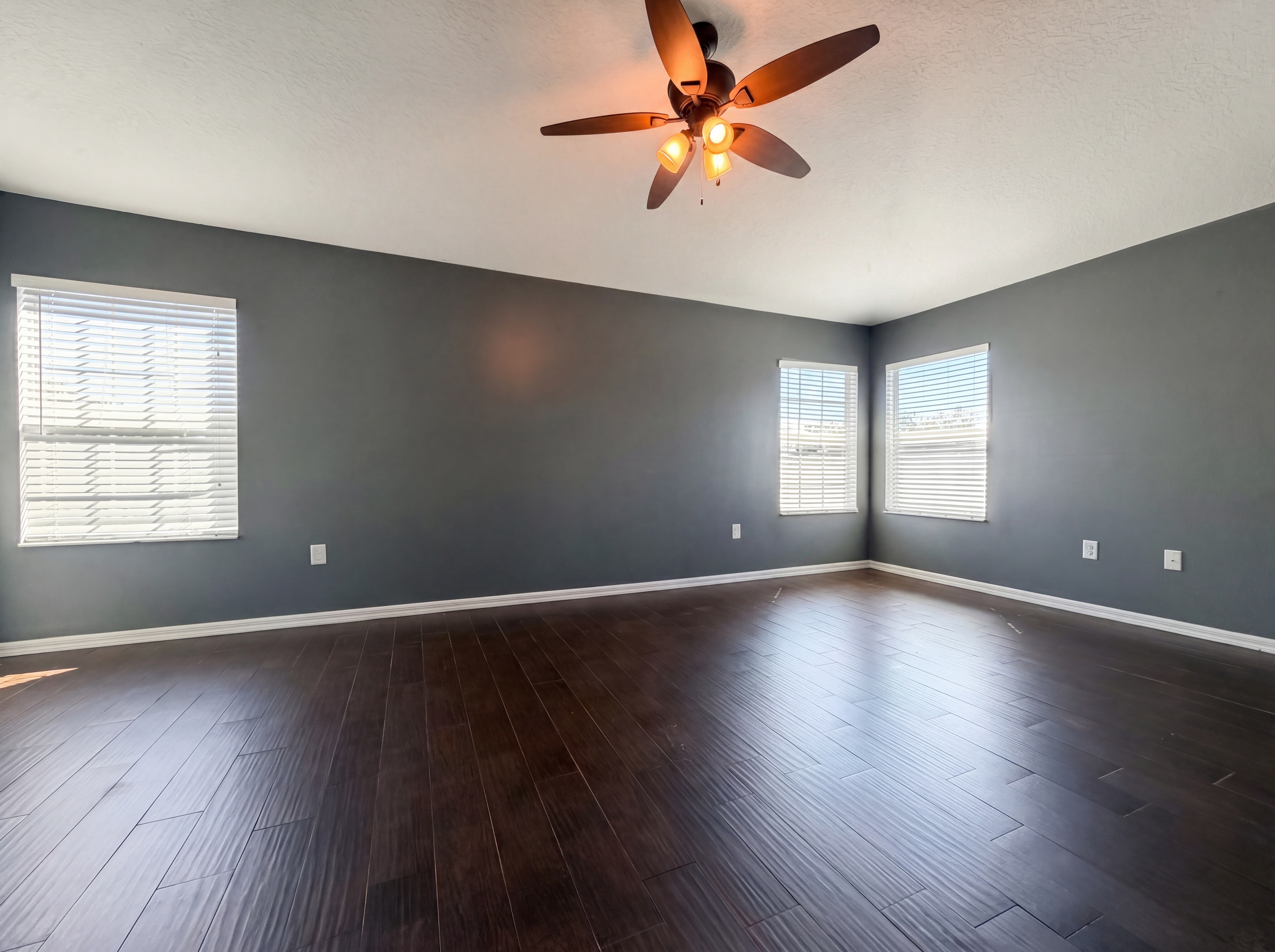 Photo 4 of 36 of 12437 Field Point Way, Spring Hill, FL