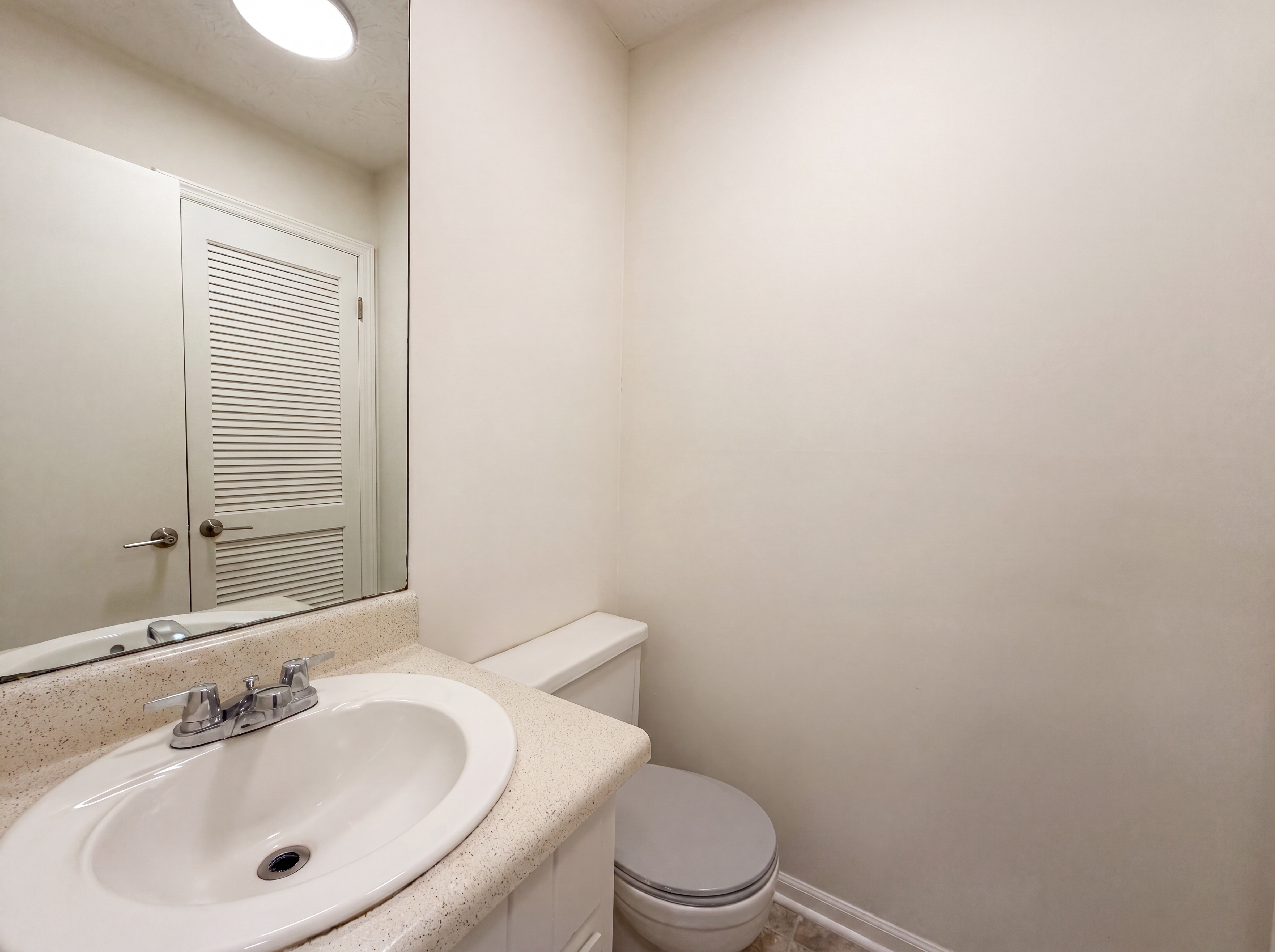 Photo 19 of 31 of 6486 Lynndale Ln, Morrow, GA