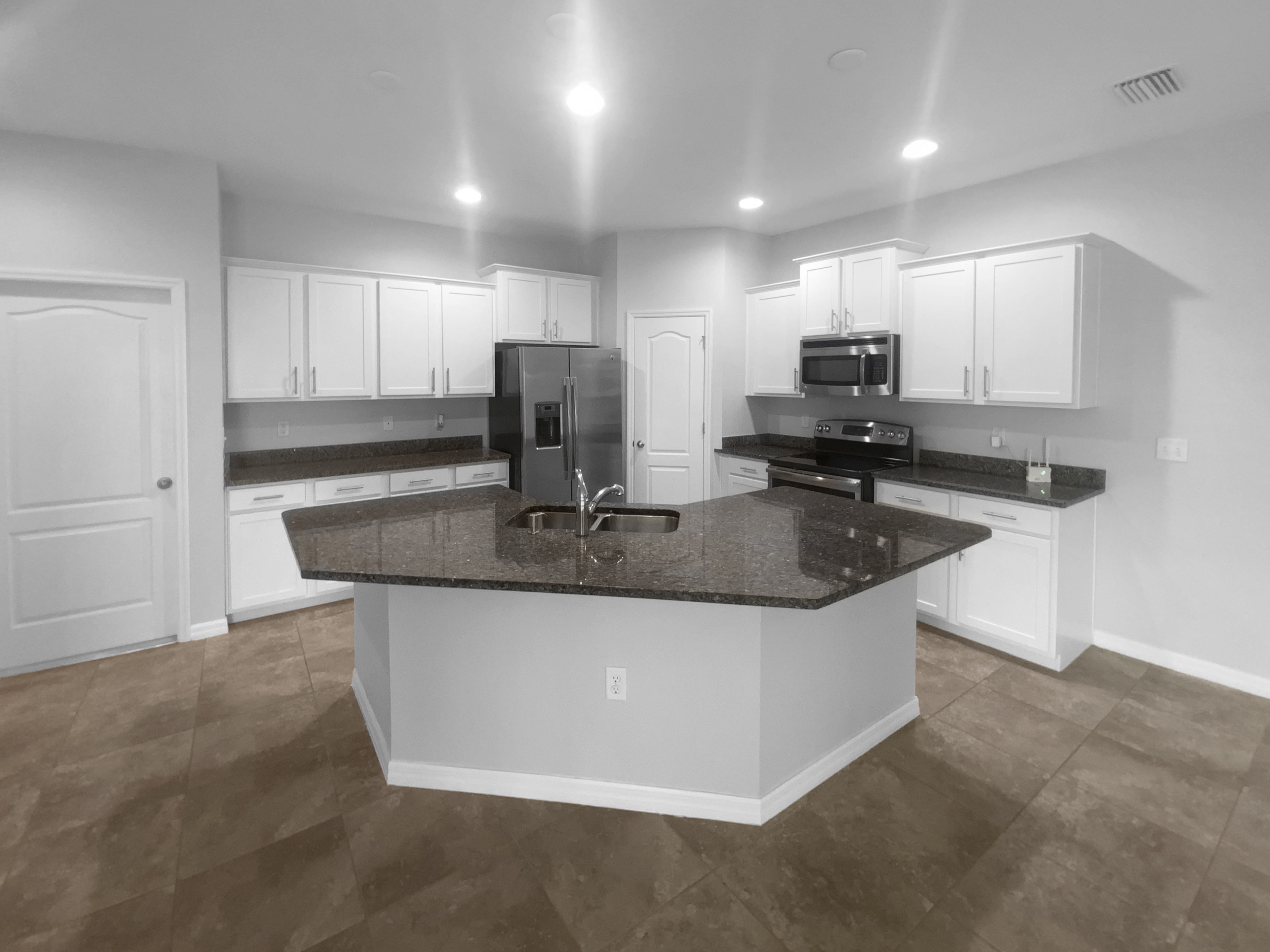 Photo 6 of 25 of 33083 Windelstraw Dr, Wesley Chapel, FL