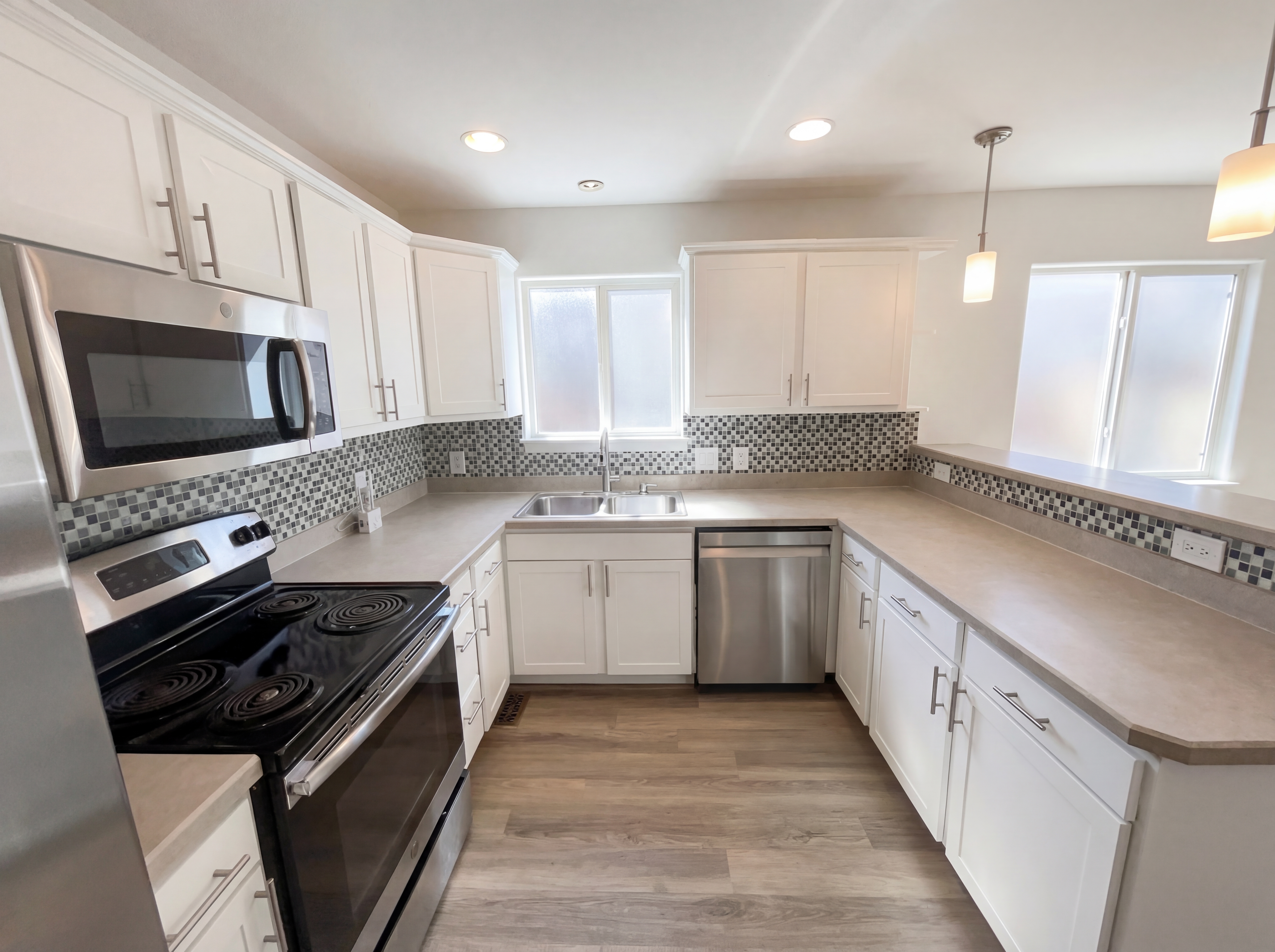 Photo 11 of 27 of 9686 Fairwood St, Littleton, CO