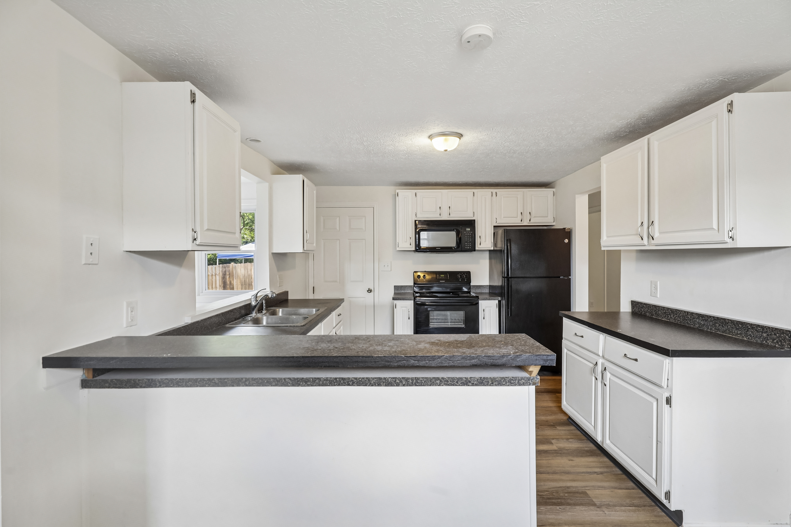 Photo 2 of 47 of 1332 Cloverfield Ave, Dayton, OH