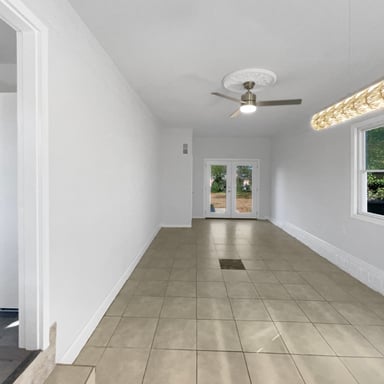 Property photo 3 of 5142 Meadowbrook Dr