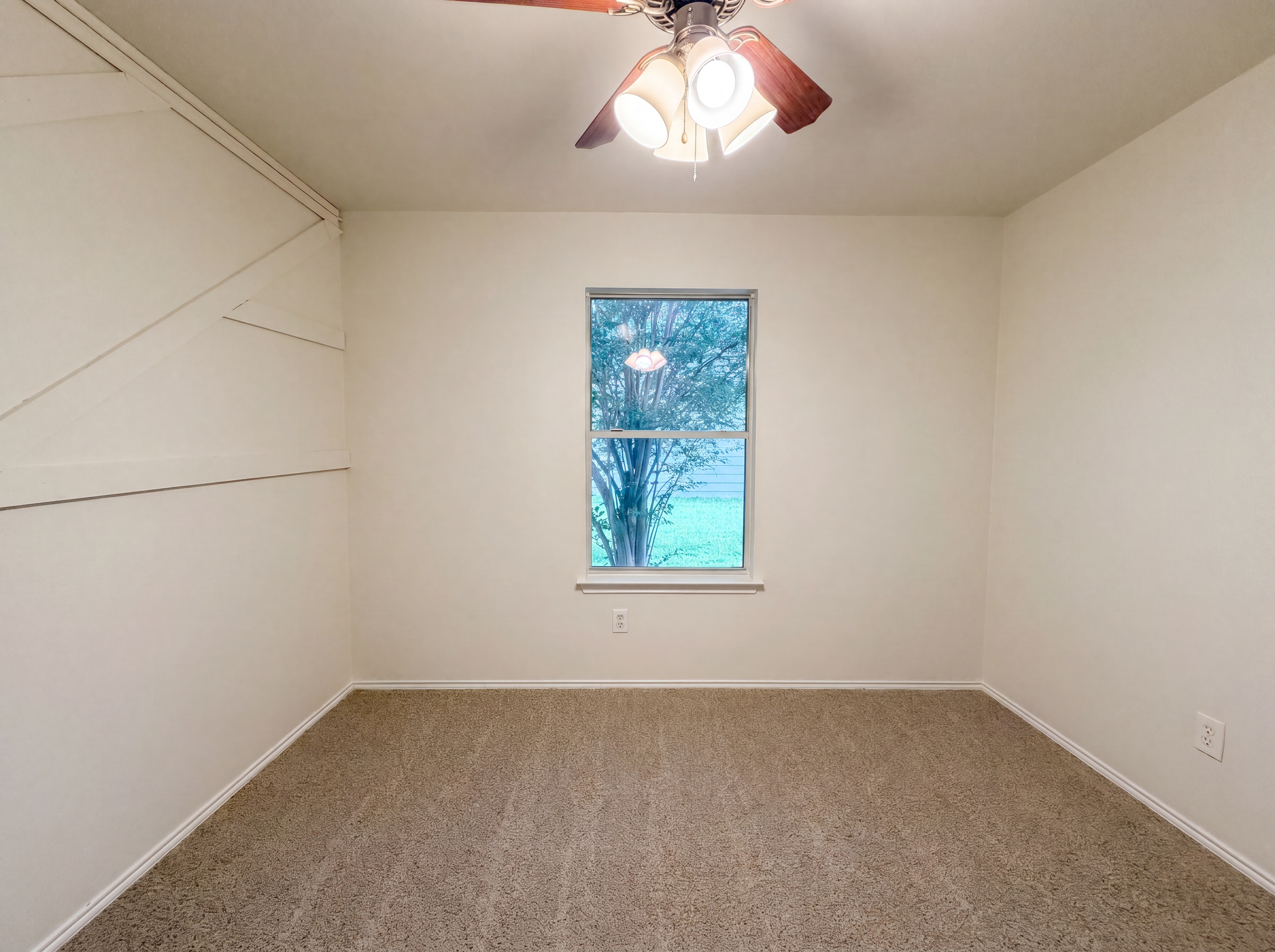 Photo 11 of 16 of 413 E Vega Ln, Killeen, TX