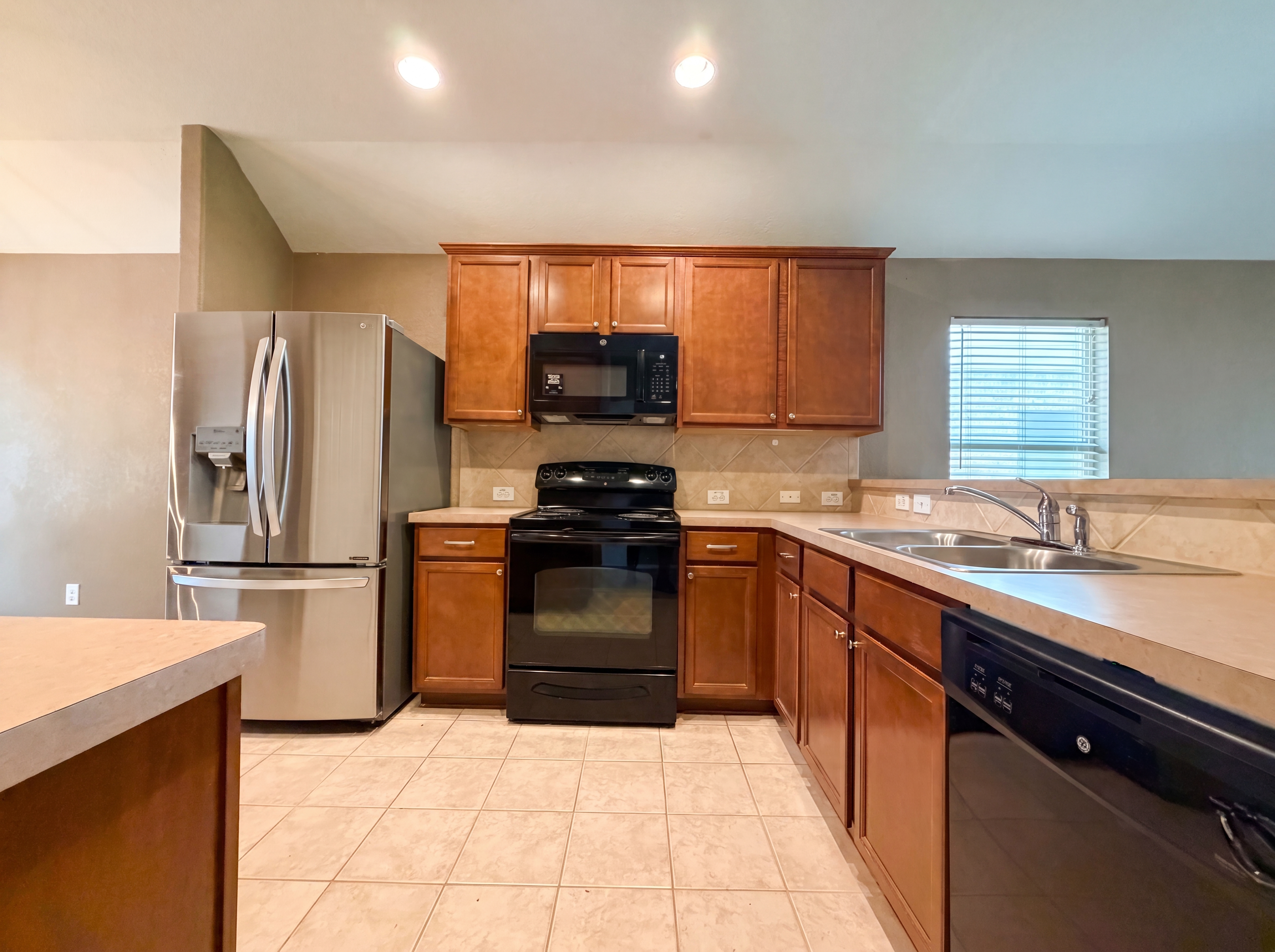 Photo 2 of 15 of 361 Saddlehorn Way, Cibolo, TX