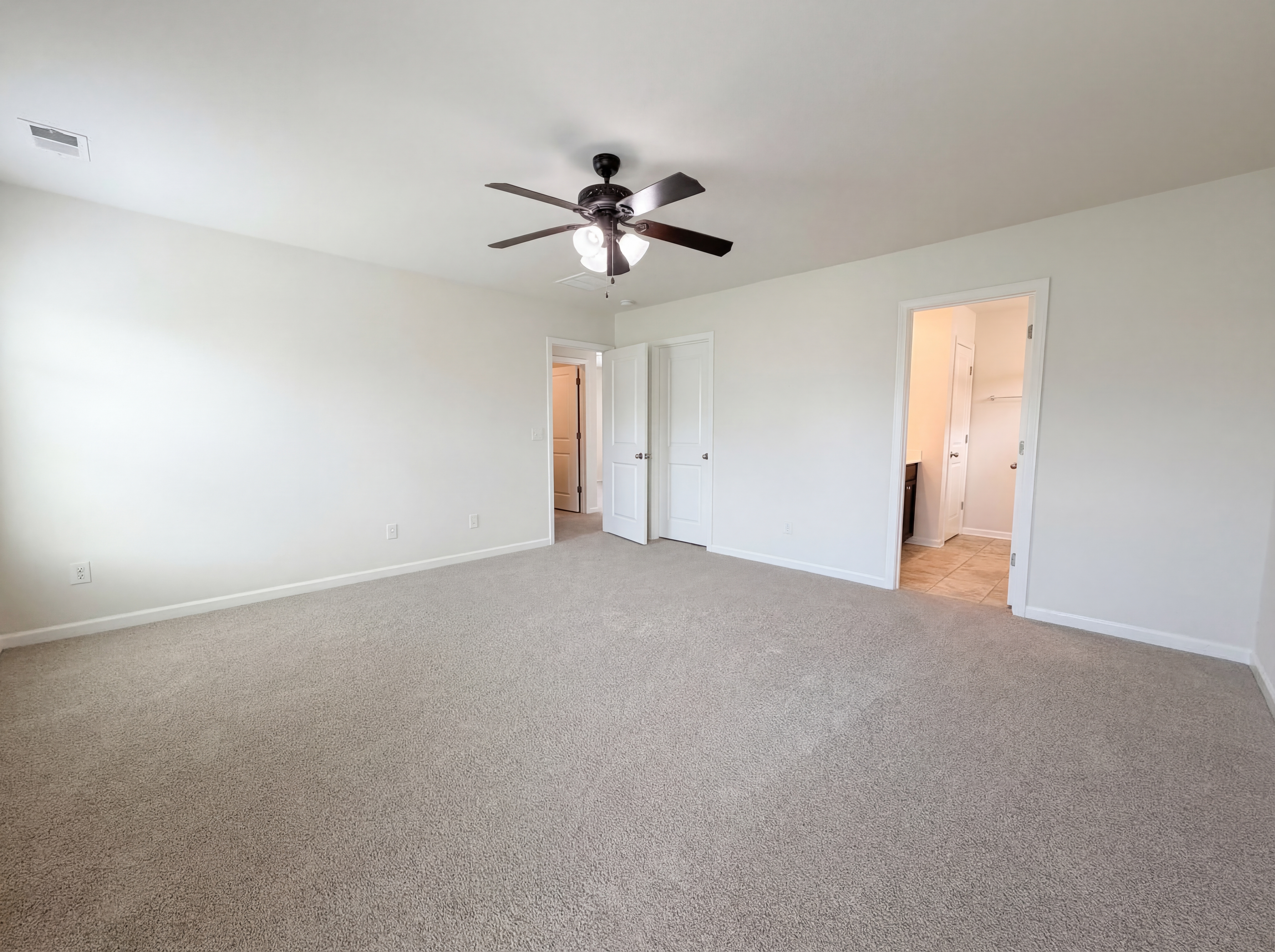 Photo 4 of 22 of 130 Hyrne Dr, Goose Creek, SC