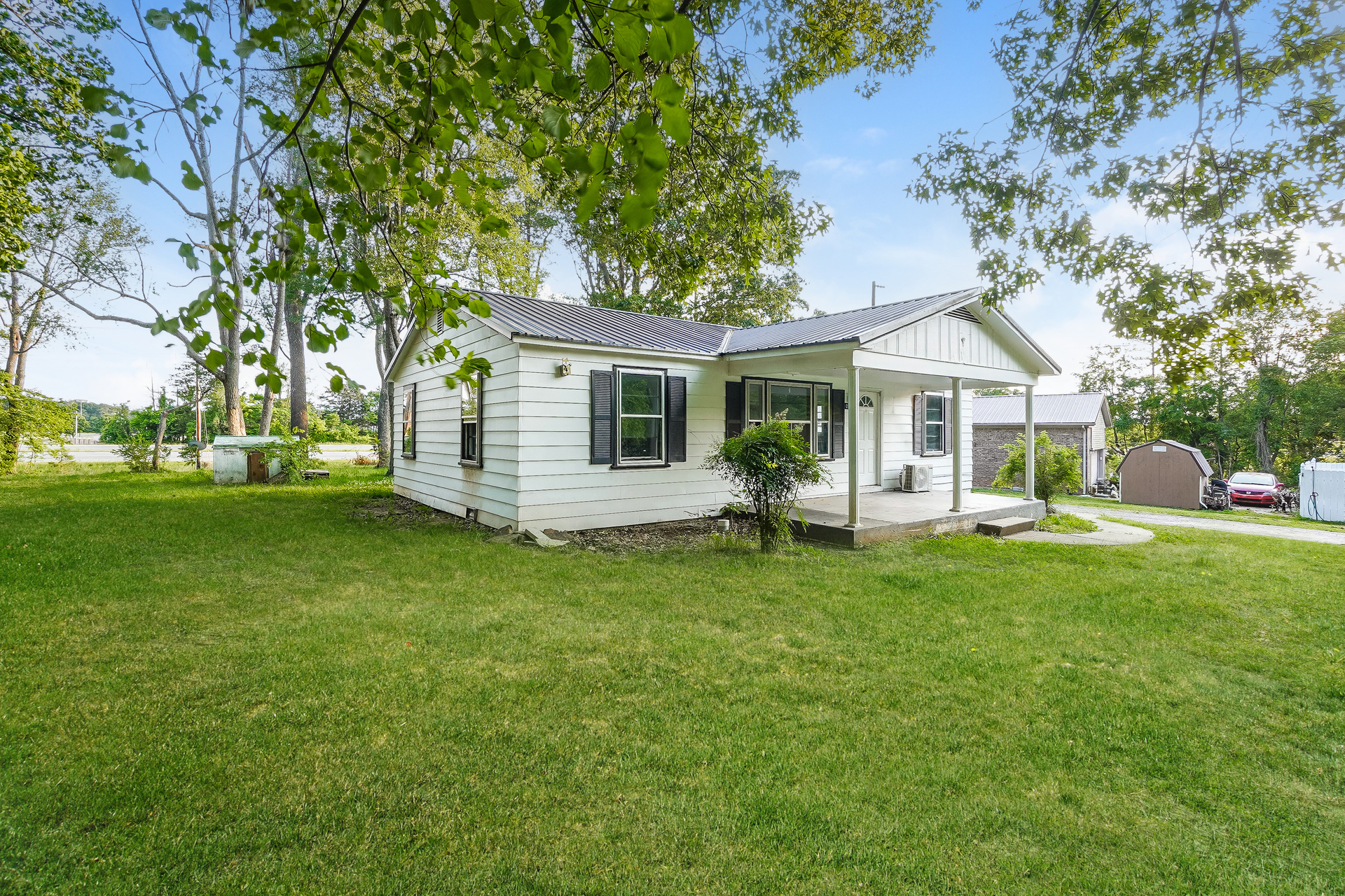 Photo 8 of 20 of 231 Foston Chapel Rd, Hopkinsville, KY