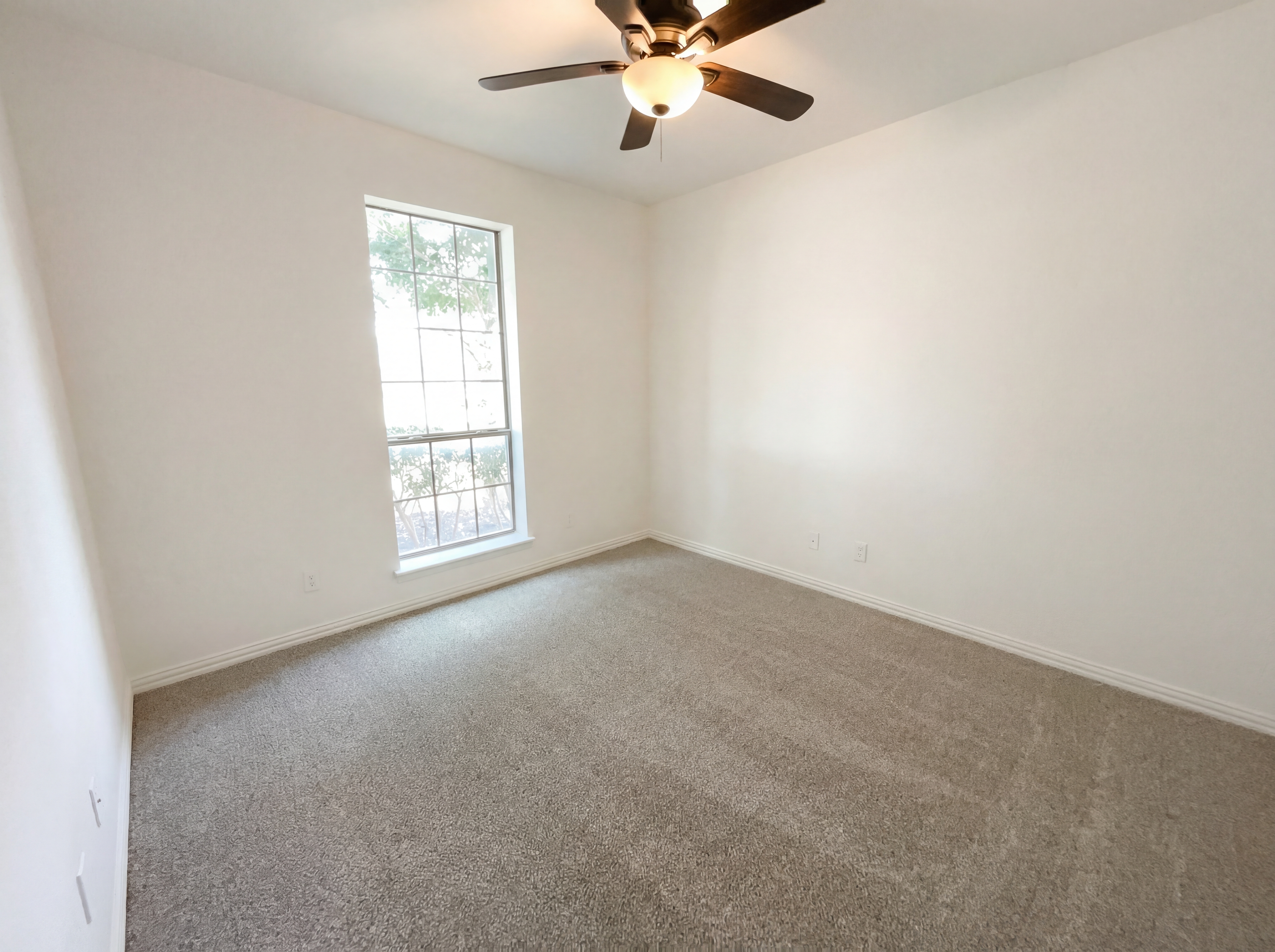 Photo 17 of 19 of 1817 Colorado Ct, Burleson, TX