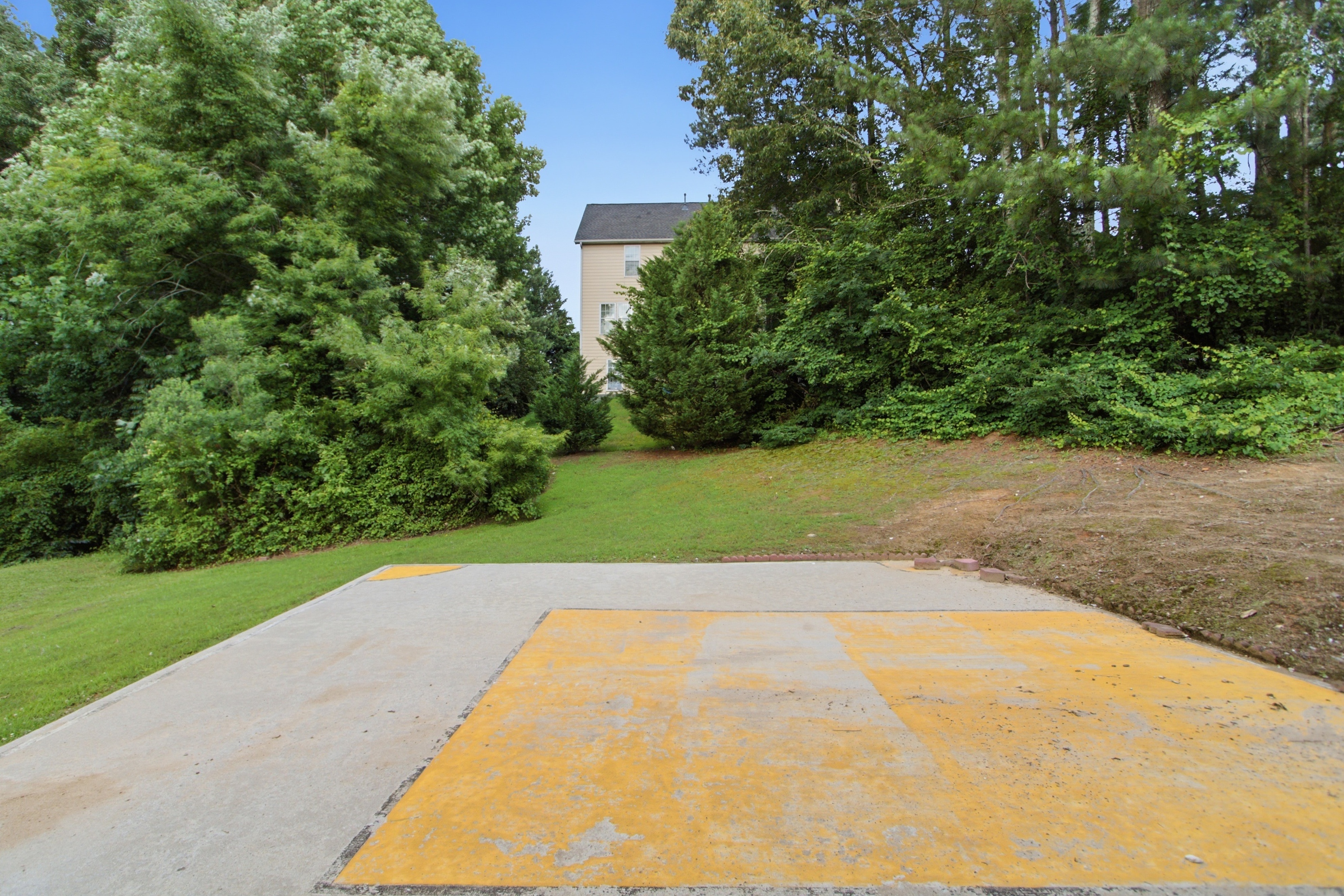 Photo 58 of 61 of 1028 River Forest Pt, Lawrenceville, GA