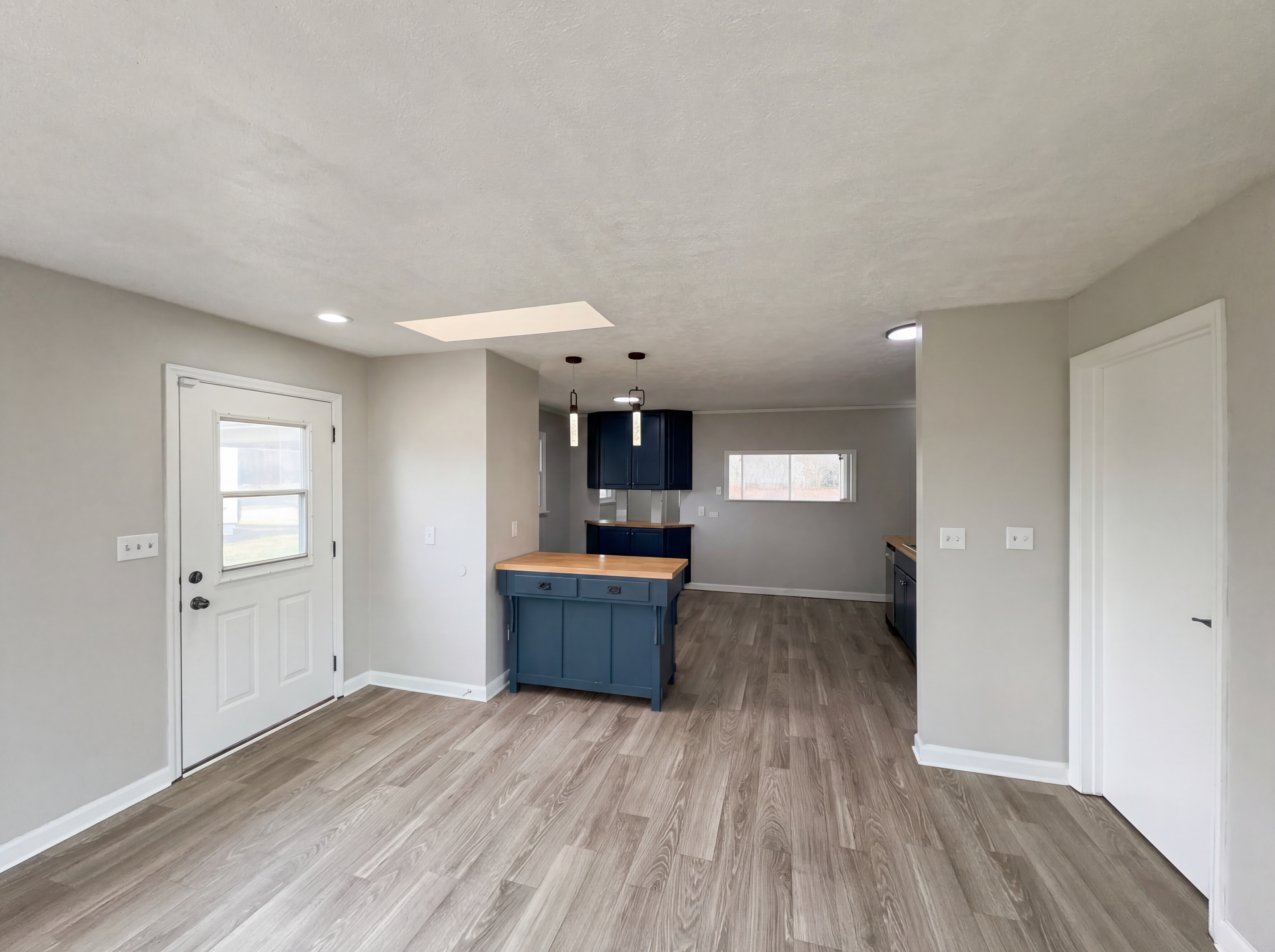Photo 9 of 20 of 210 Littlebrook Dr, Fairfield, OH