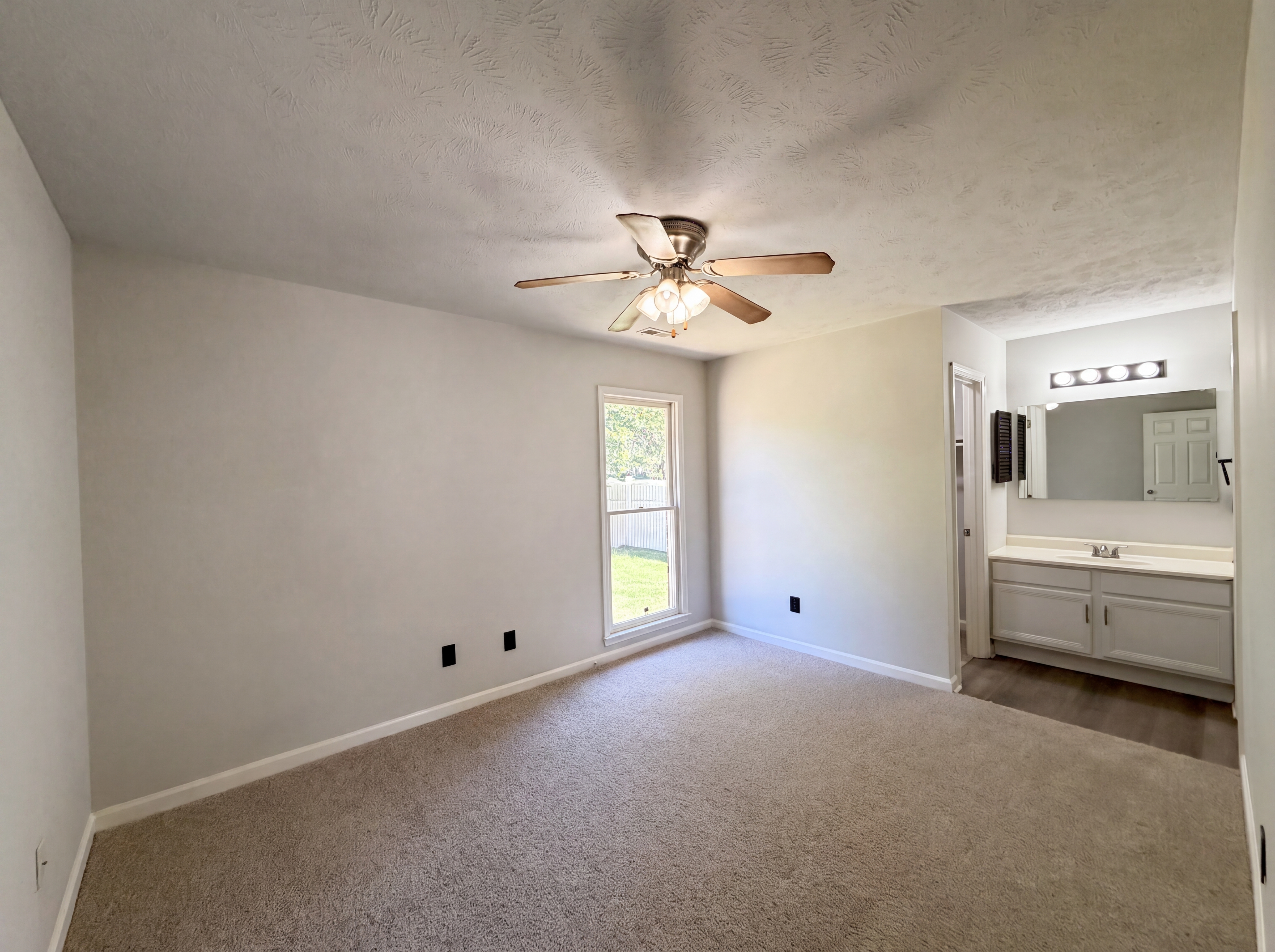 Photo 4 of 17 of 2577 Previs Rd, Fayetteville, NC