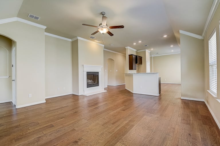 Photo 5 of 32 - 424 Attlee Dr, Fate, TX 75189