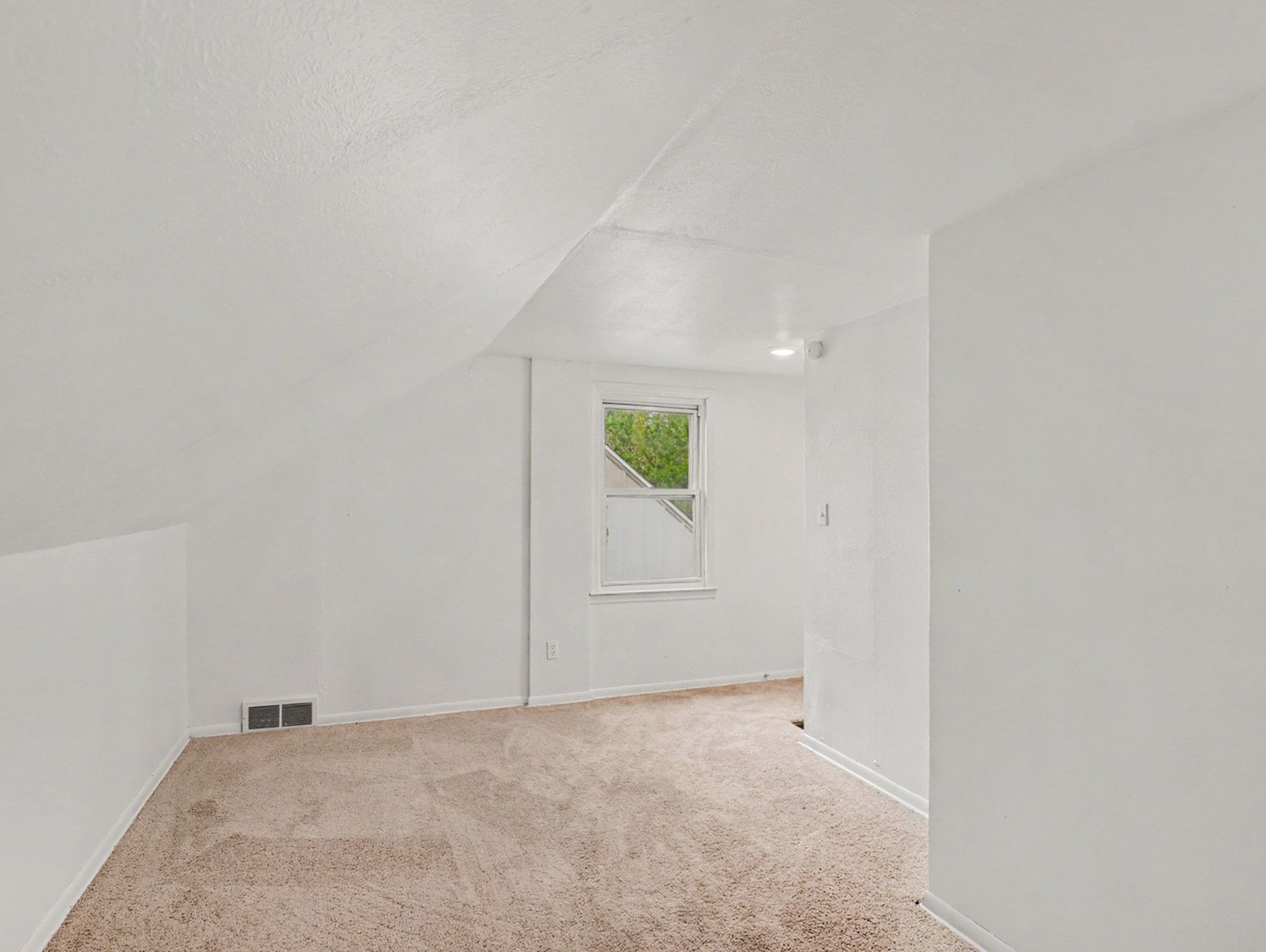 Photo 15 of 21 of 3439 Rushland Ave, Toledo, OH