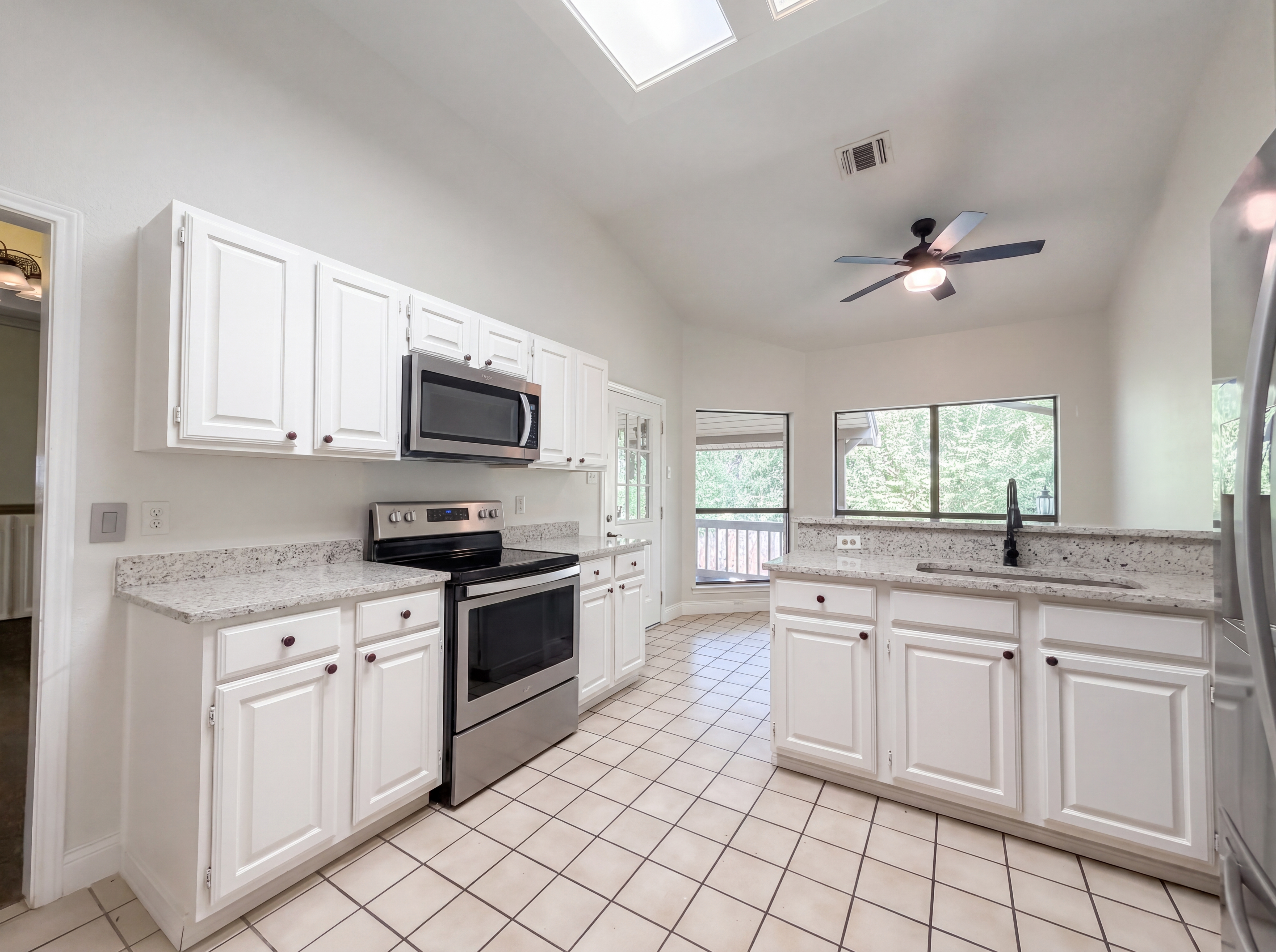 Photo 2 of 16 of 14714 Swale, San Antonio, TX