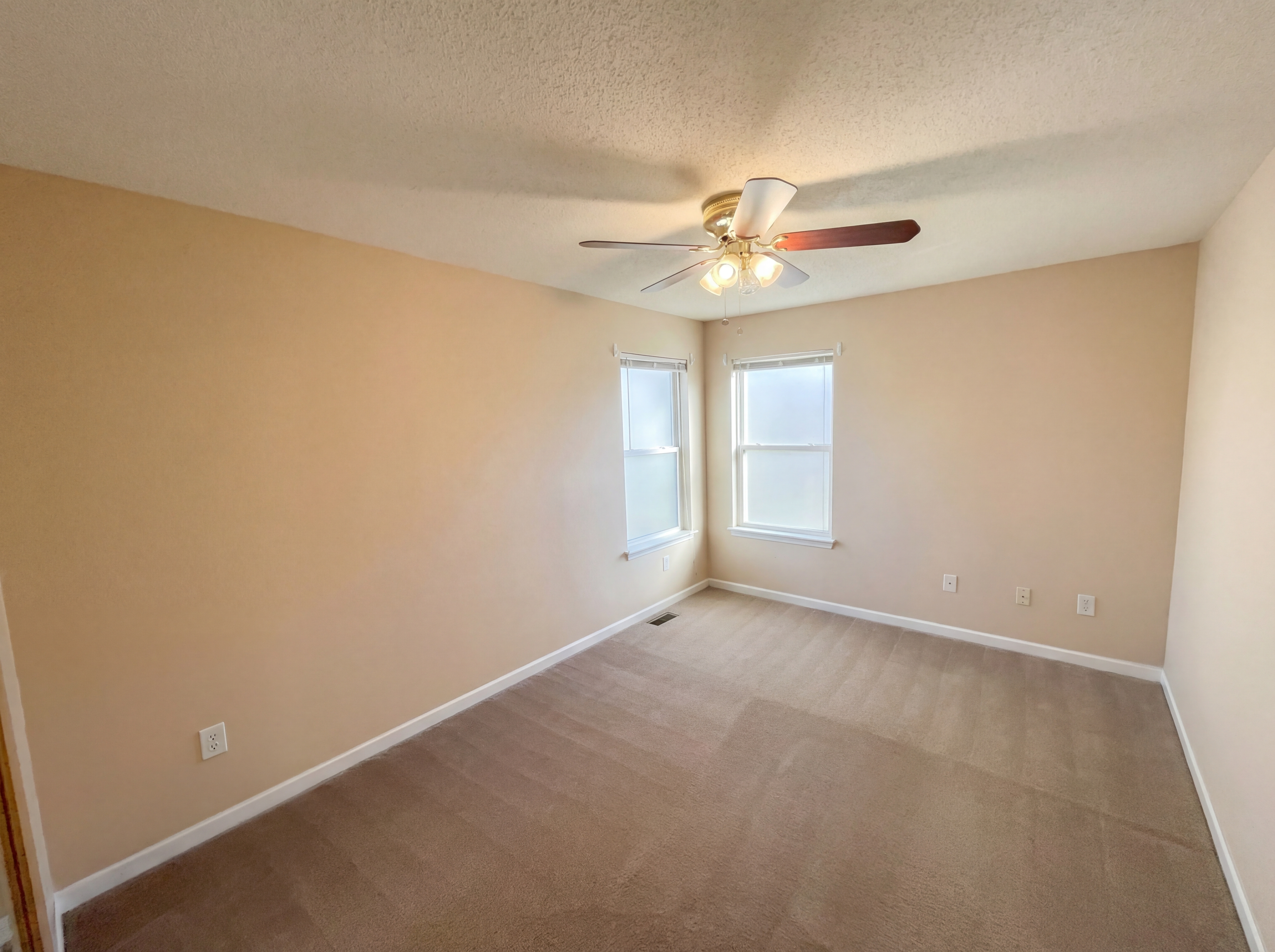 Photo 16 of 24 of 3062 Crest Ridge Cir SW, Marietta, GA