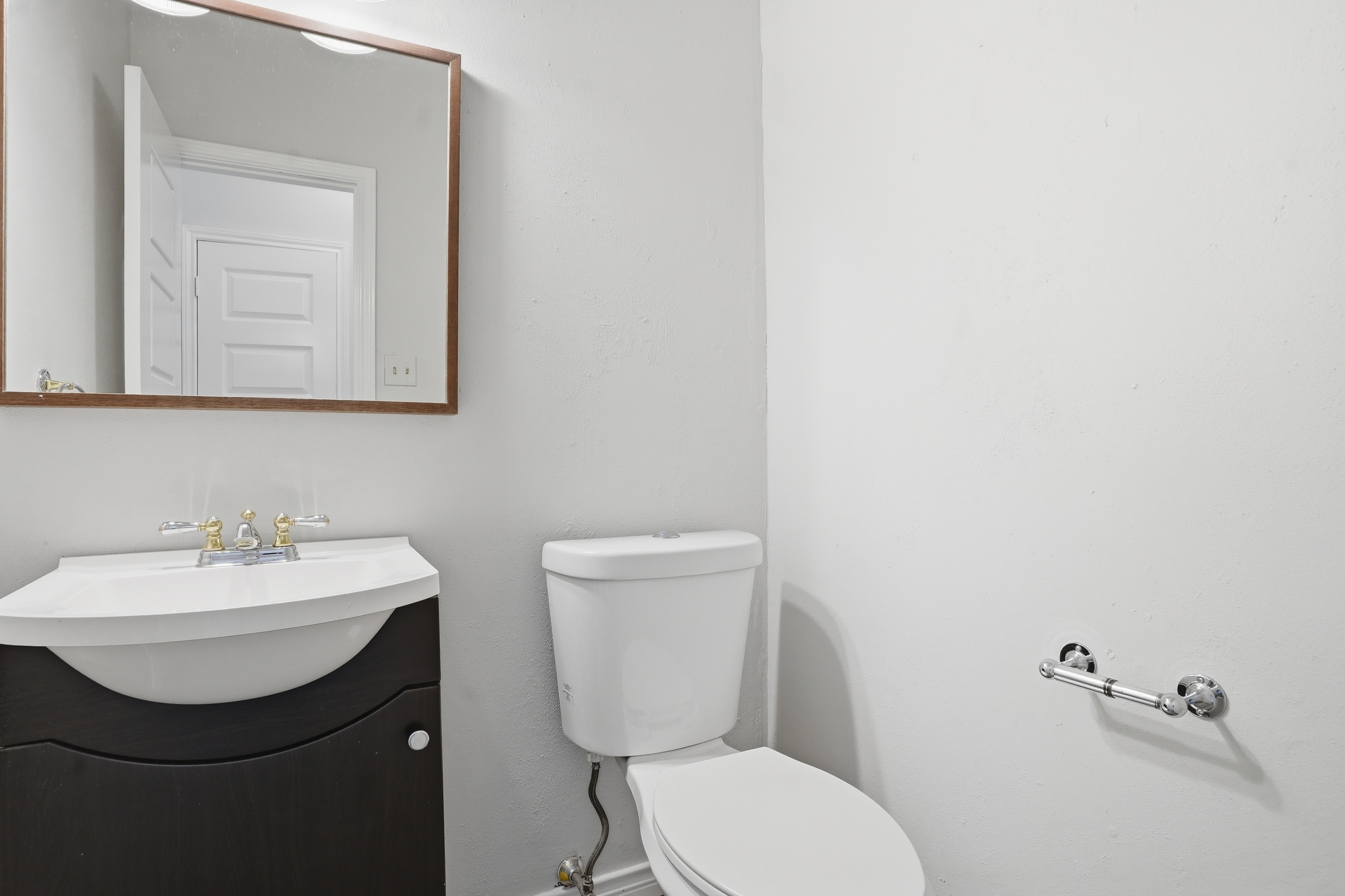 Photo 23 of 31 of 2142 Falcon Ridge Dr, Carrollton, TX
