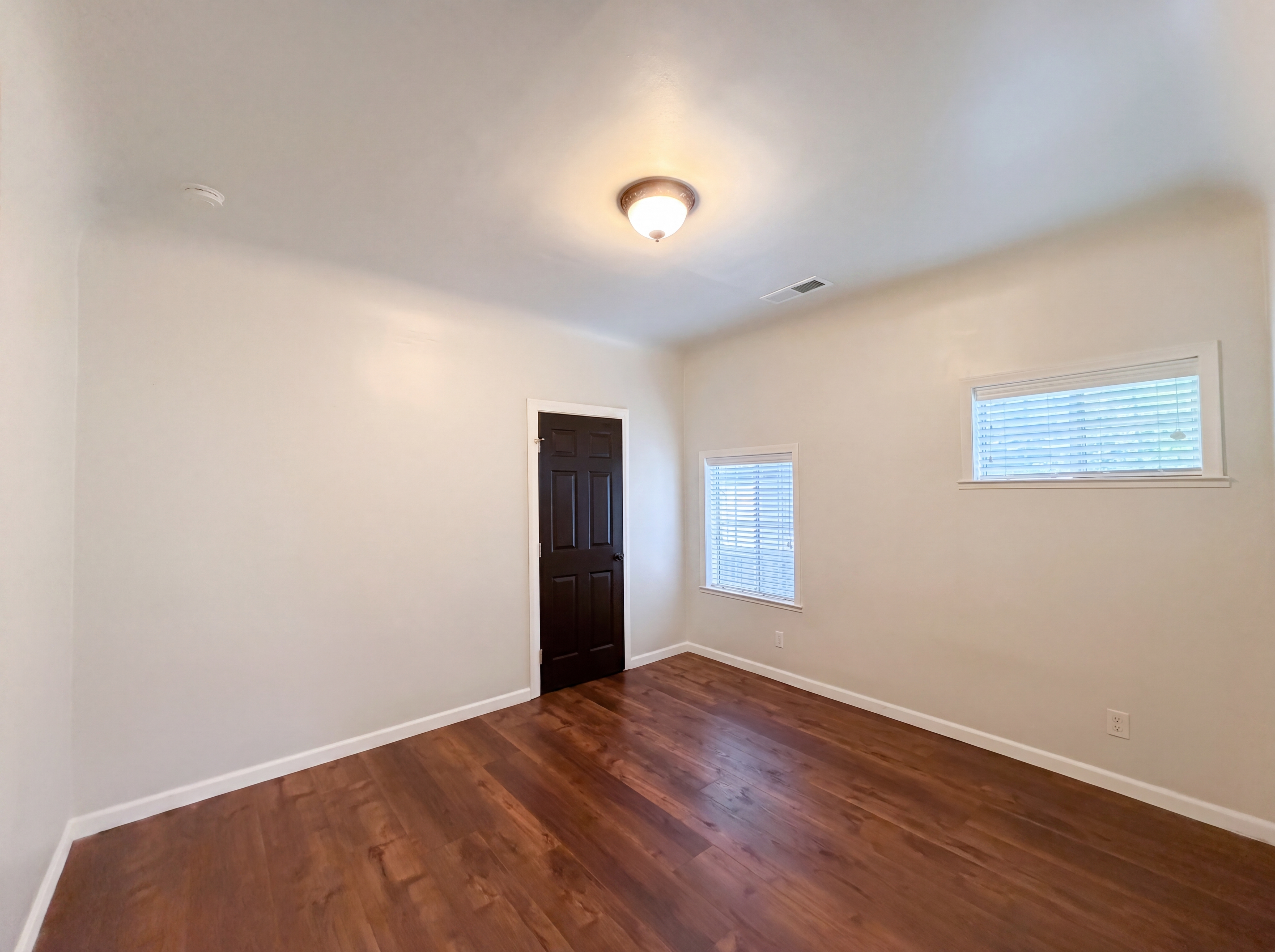 Photo 20 of 45 of 231 22nd St, Sacramento, CA