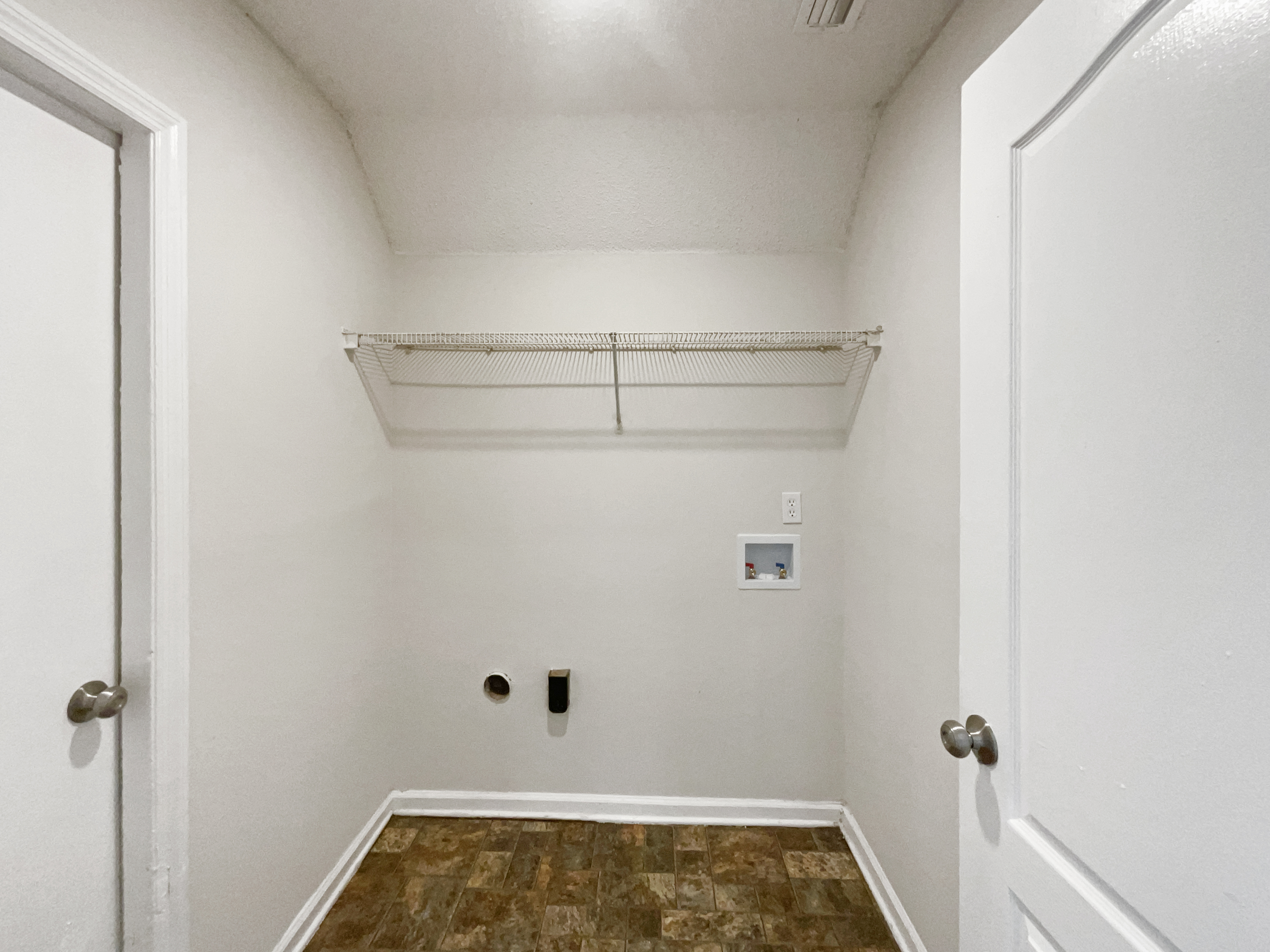 Photo 16 of 18 of 6891 Clinton Corners Dr W, Jacksonville, FL