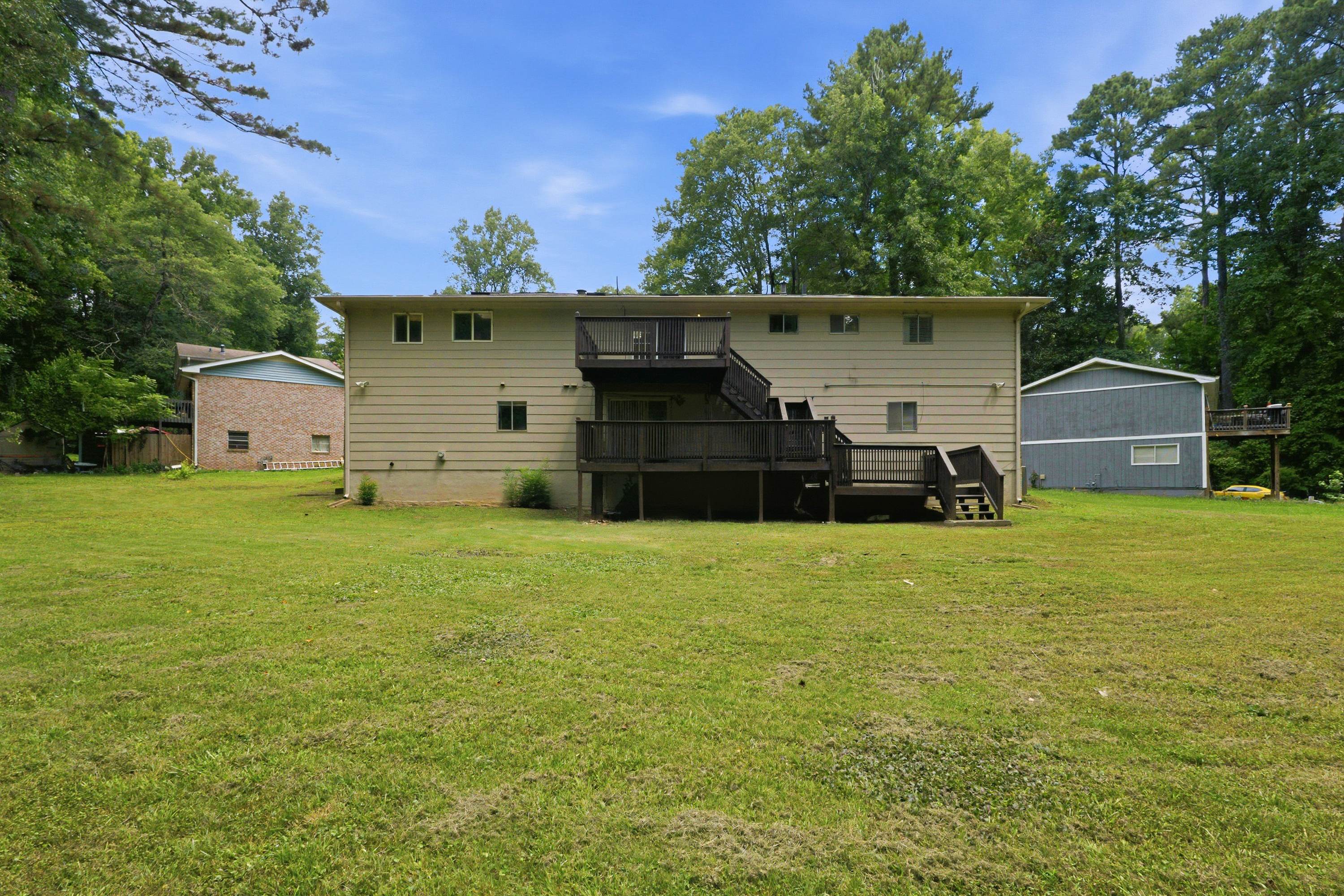 Photo 5 of 46 of 639 Cedrick Ln, Stone Mountain, GA