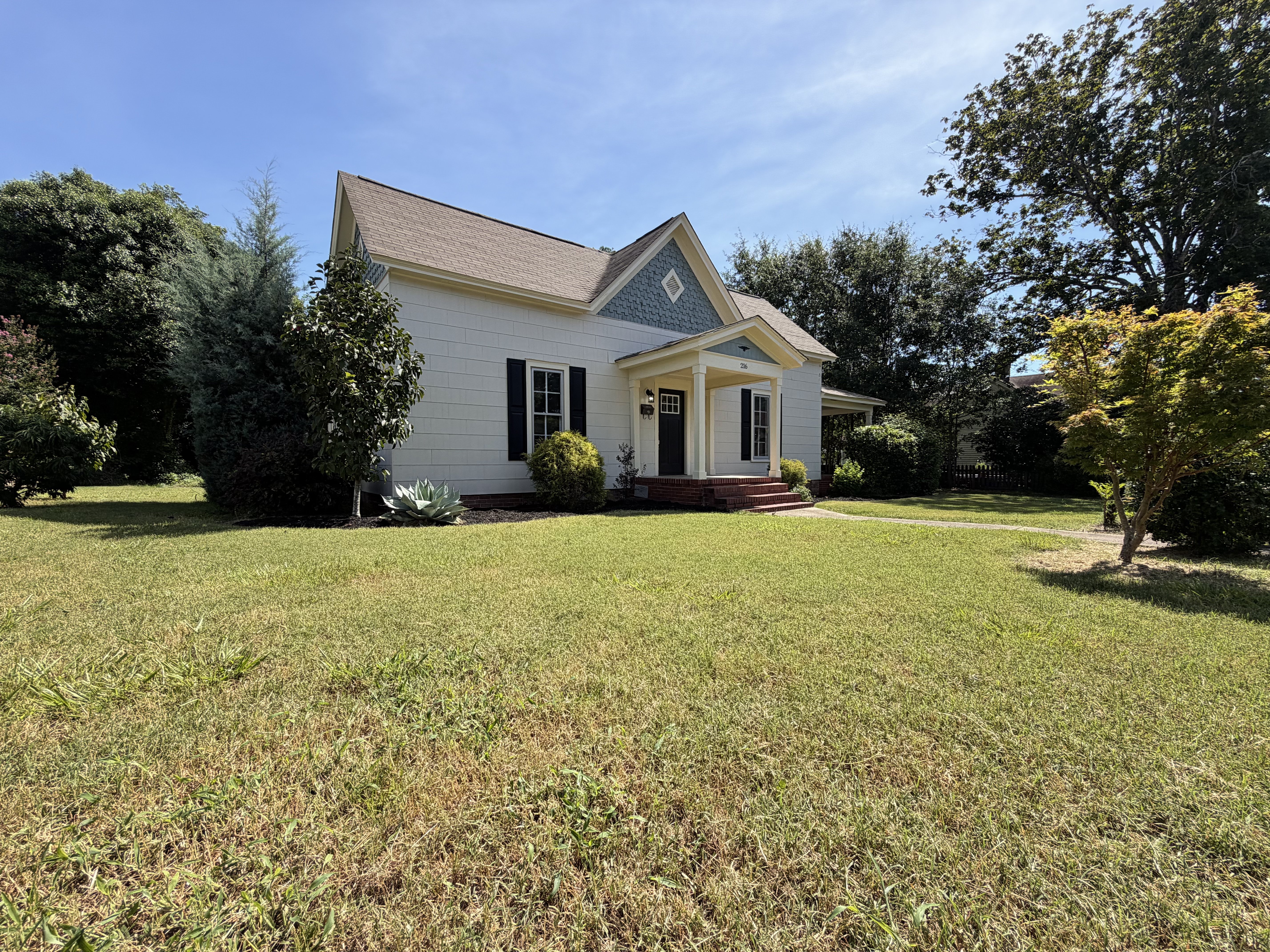 Photo 18 of 26 of 216 E Horne St, Clayton, NC