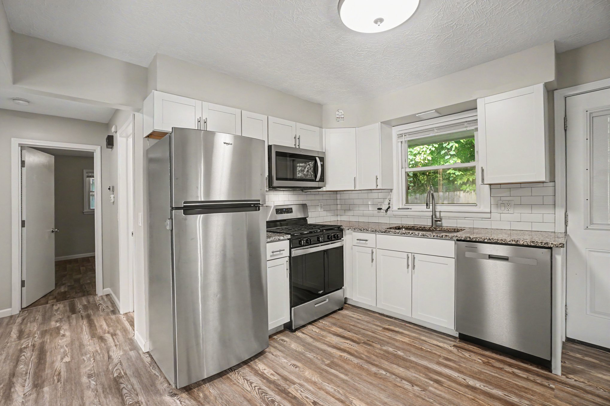 Photo 5 of 17 of 2715 James Ave, Covington, KY