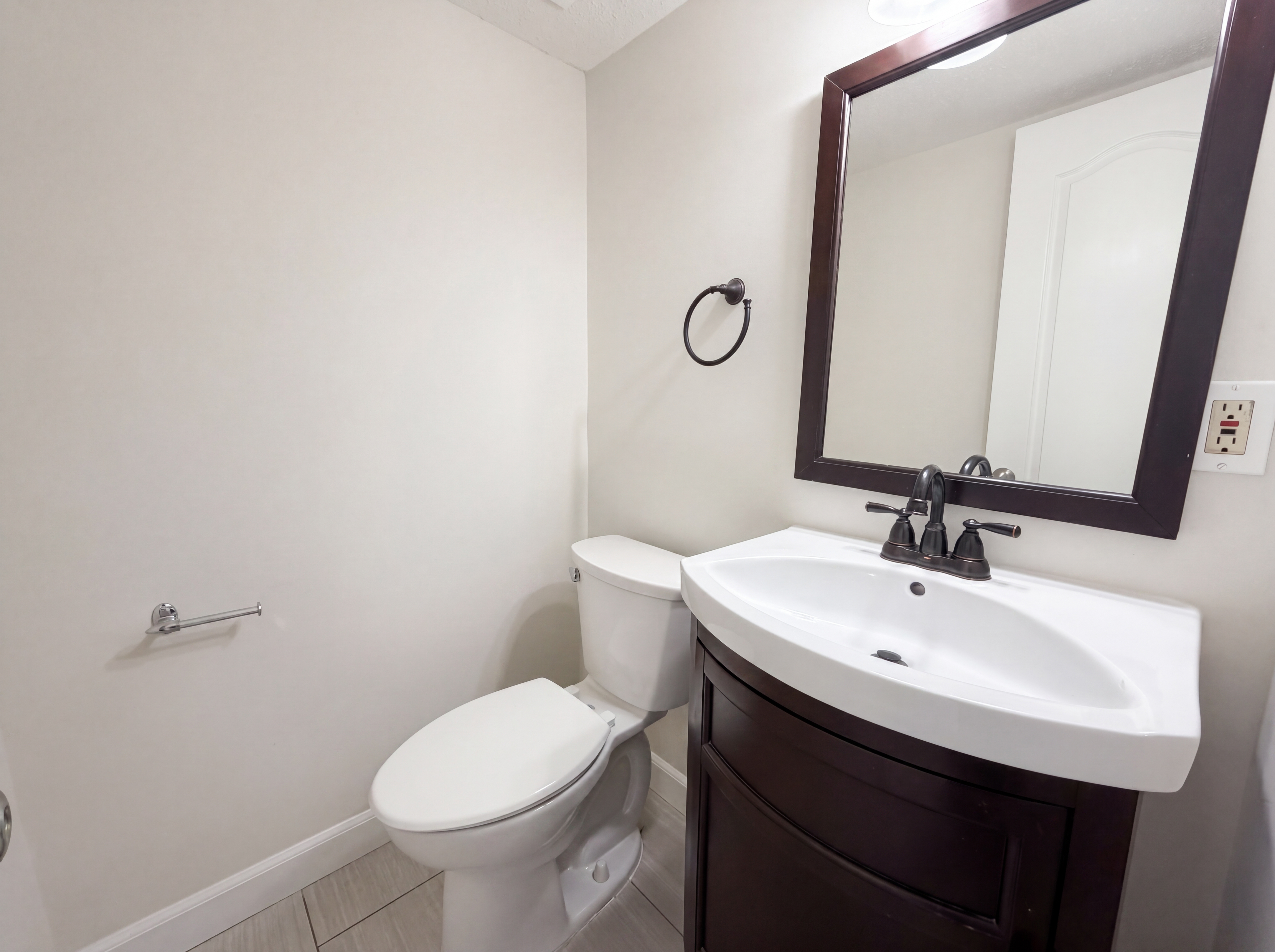 Photo 16 of 24 of 13451 Land O Woods Dr, Saint Louis, MO