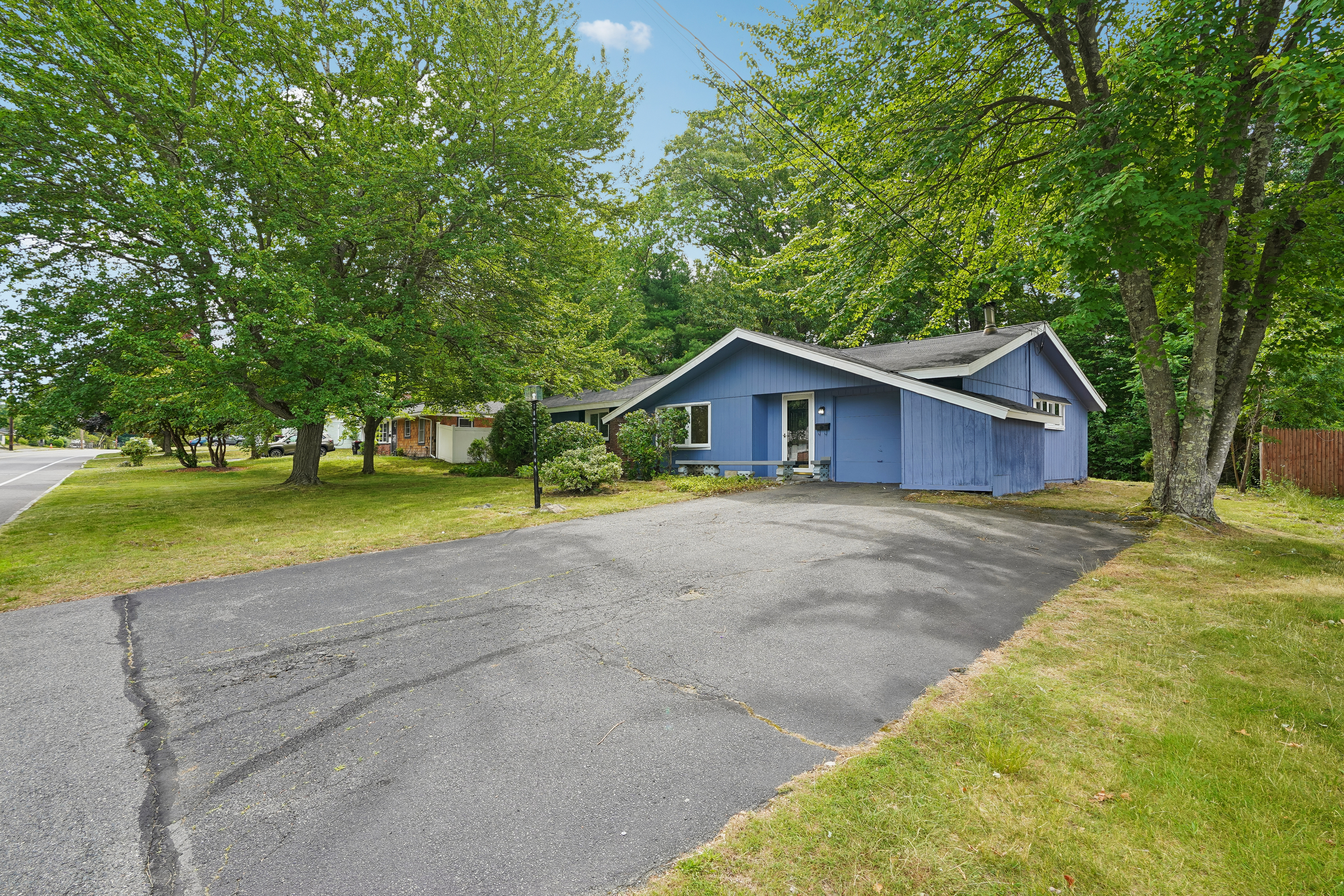 Photo 22 of 27 of 237 Hovenden Ave, Brockton, MA