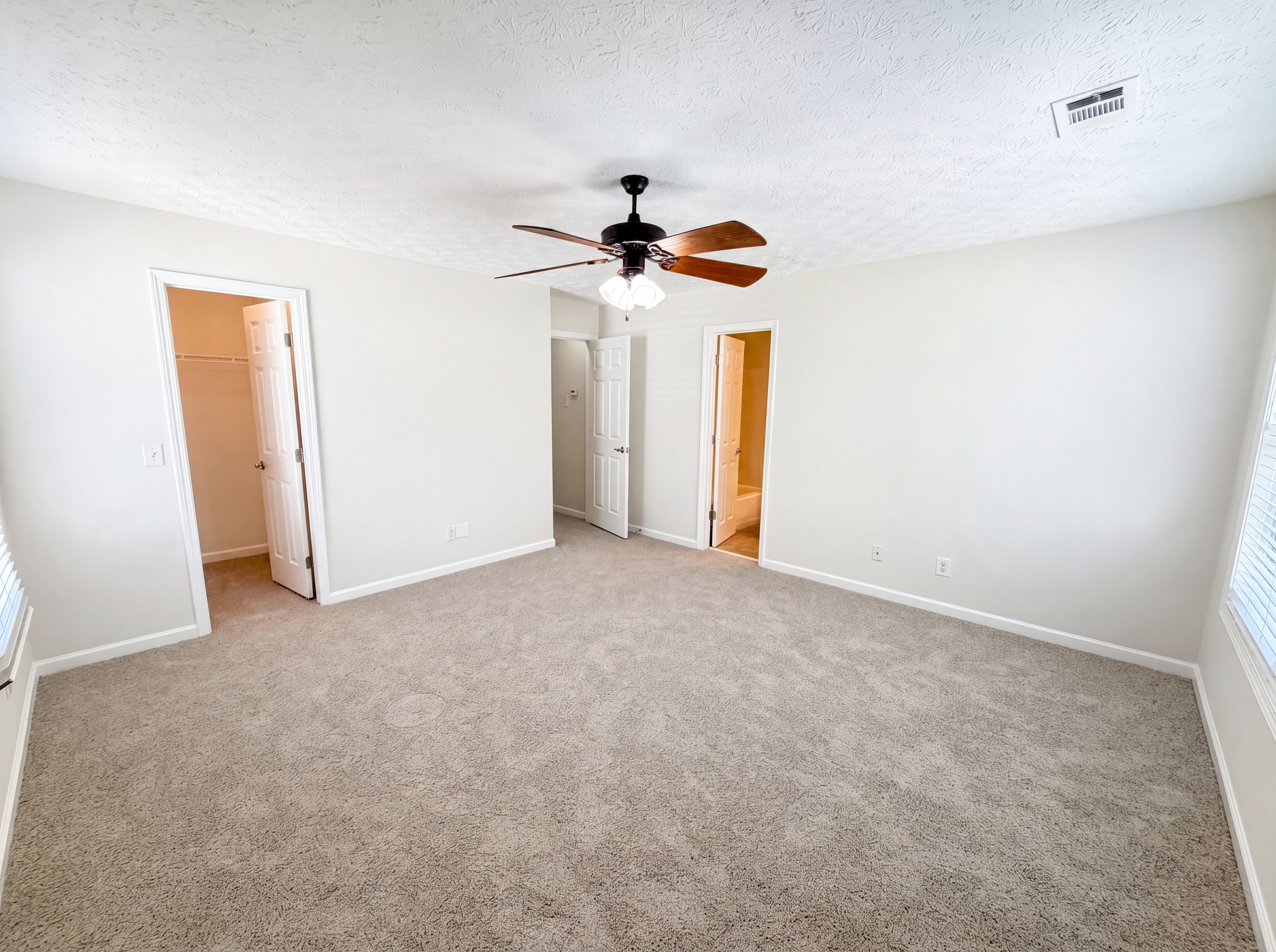 Photo 12 of 21 of 13331 Harpley Ct, Alpharetta, GA