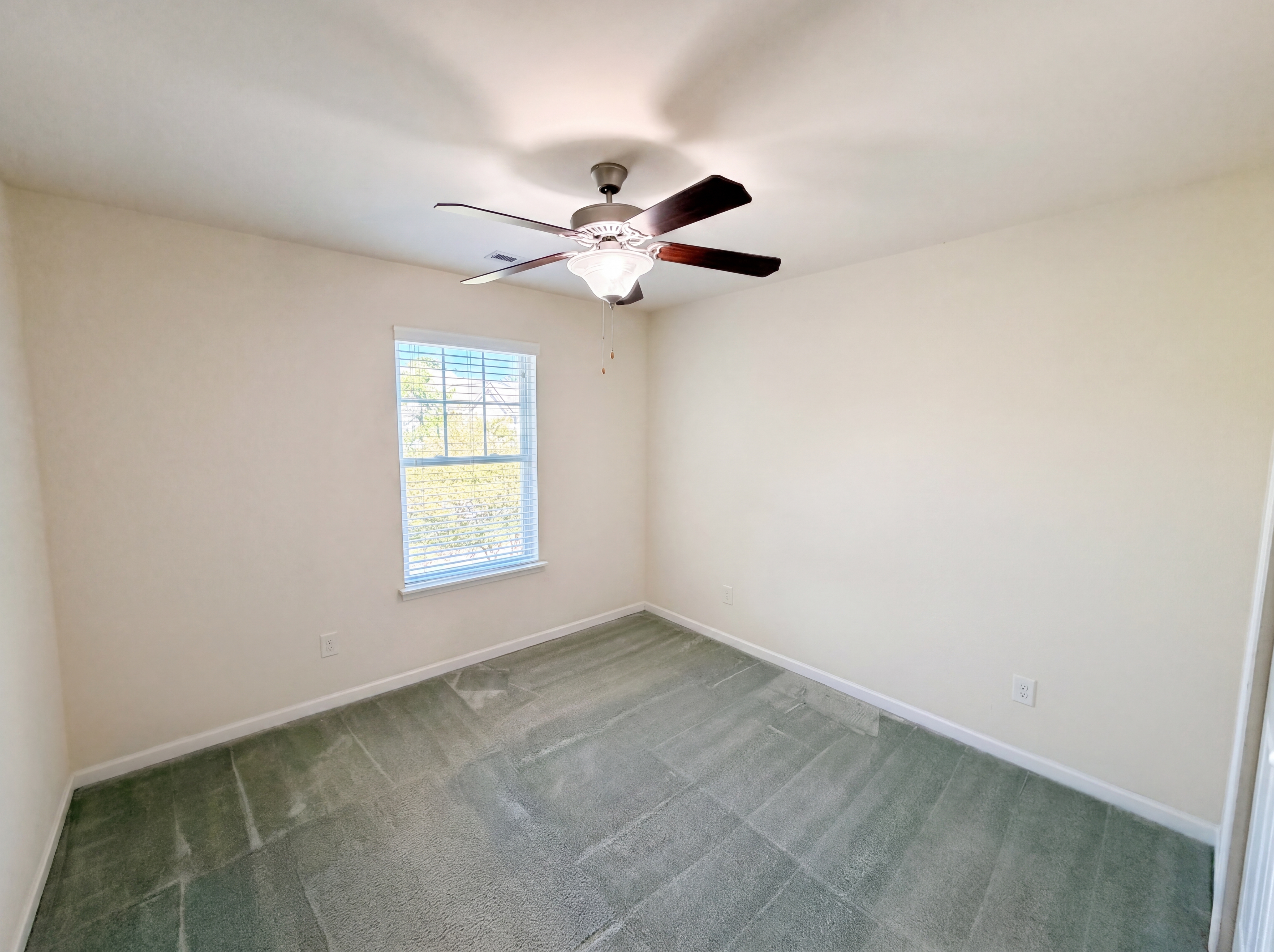 Photo 11 of 19 of 13809 Singleleaf Ln, Charlotte, NC