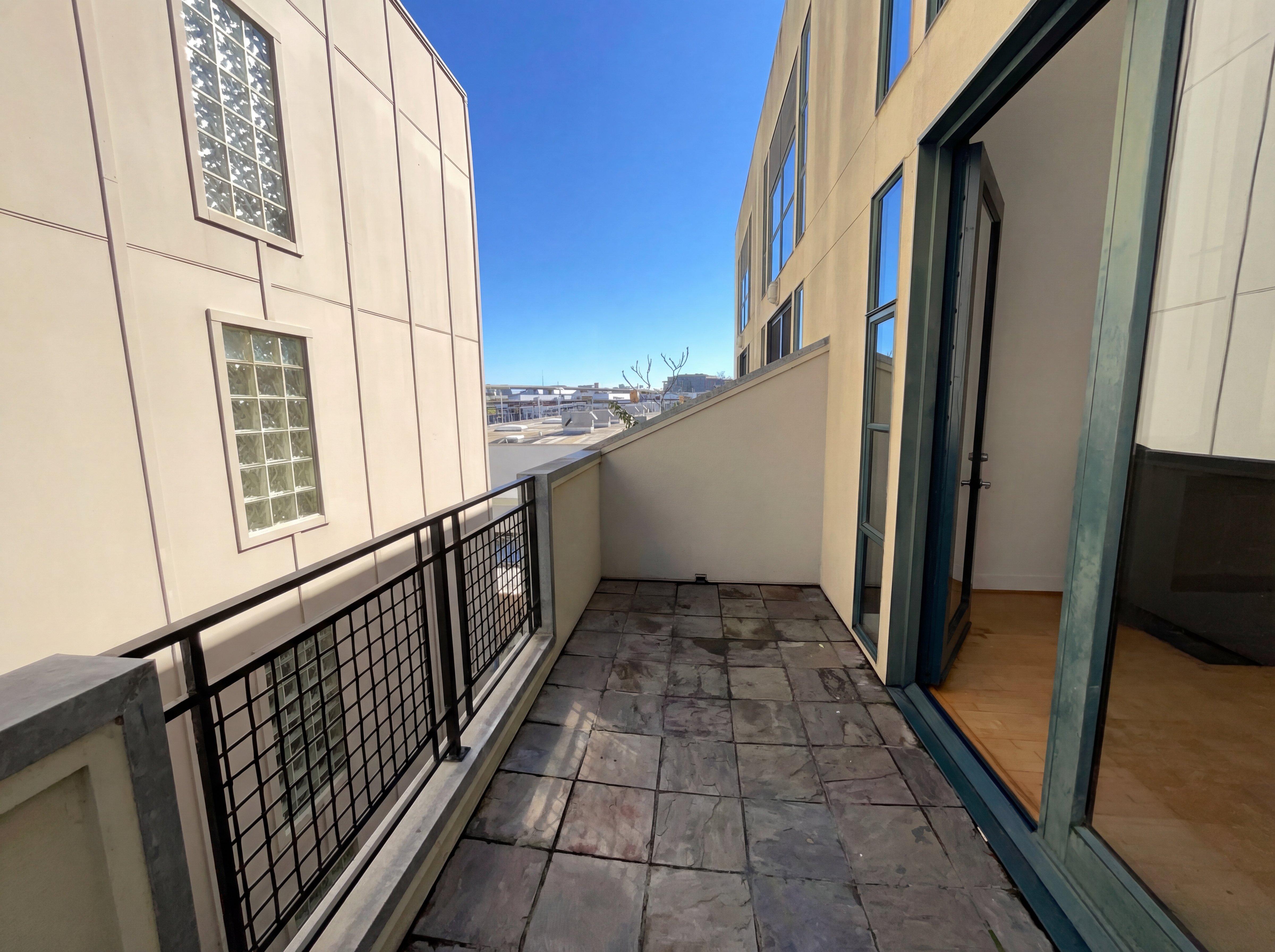 Photo 5 of 24 of 161 Gilbert St, San Francisco, CA