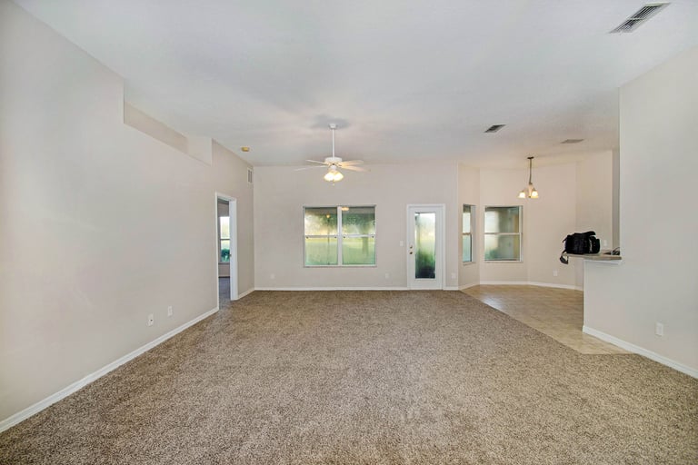 Photo 3 of 18 - 36641 Oconee Ave, Eustis, FL 32736