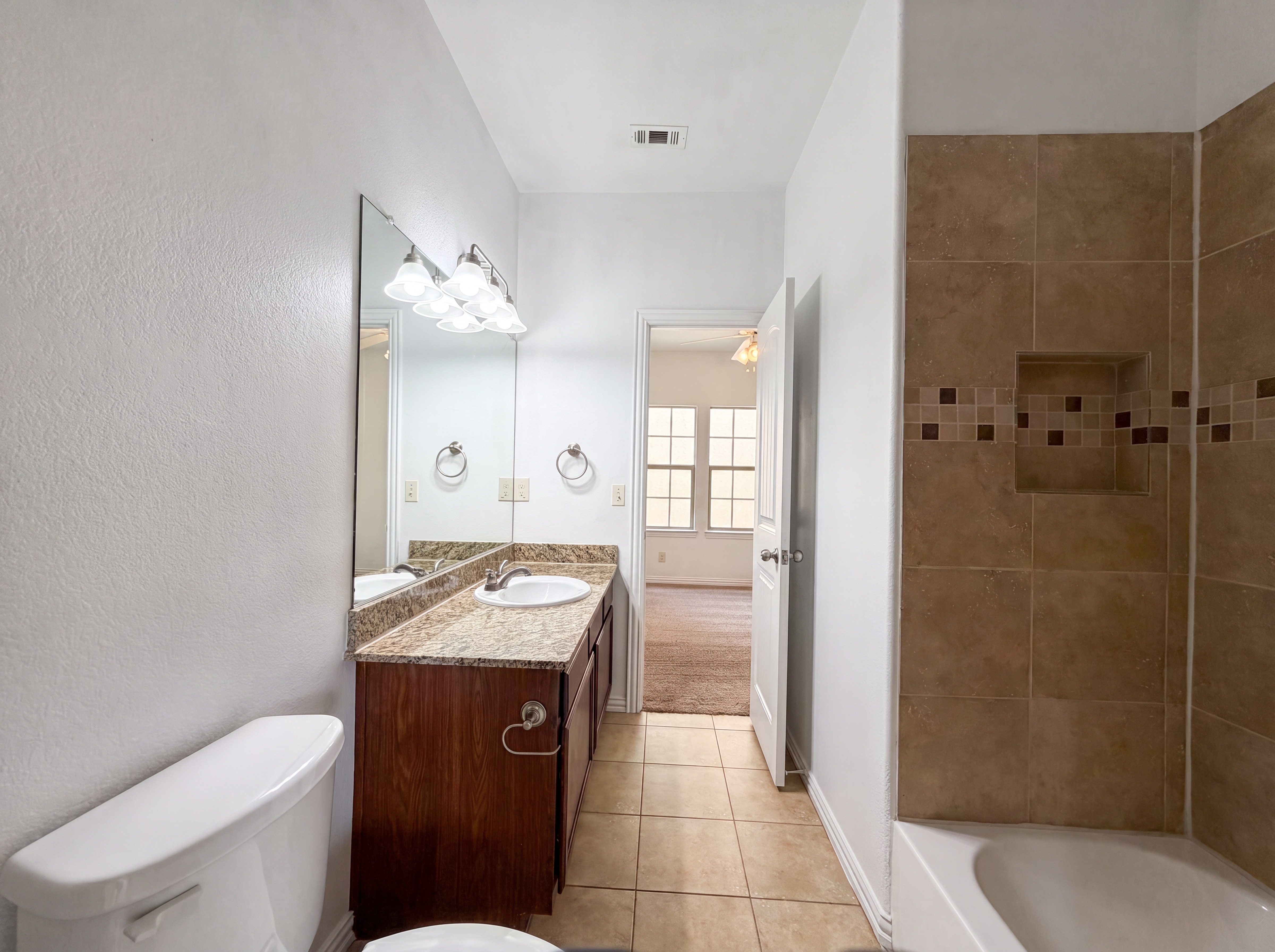 Photo 17 of 23 of 1524 Aldra Dr, Fort Worth, TX
